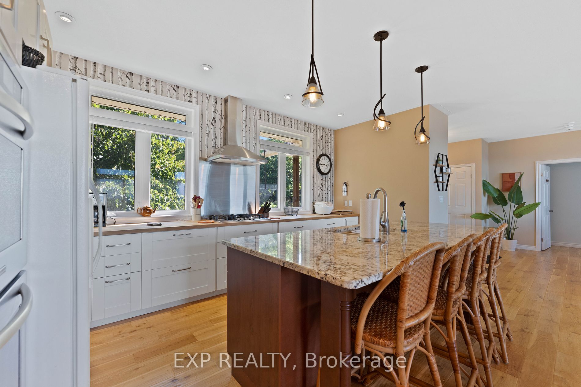 81 Beach Road