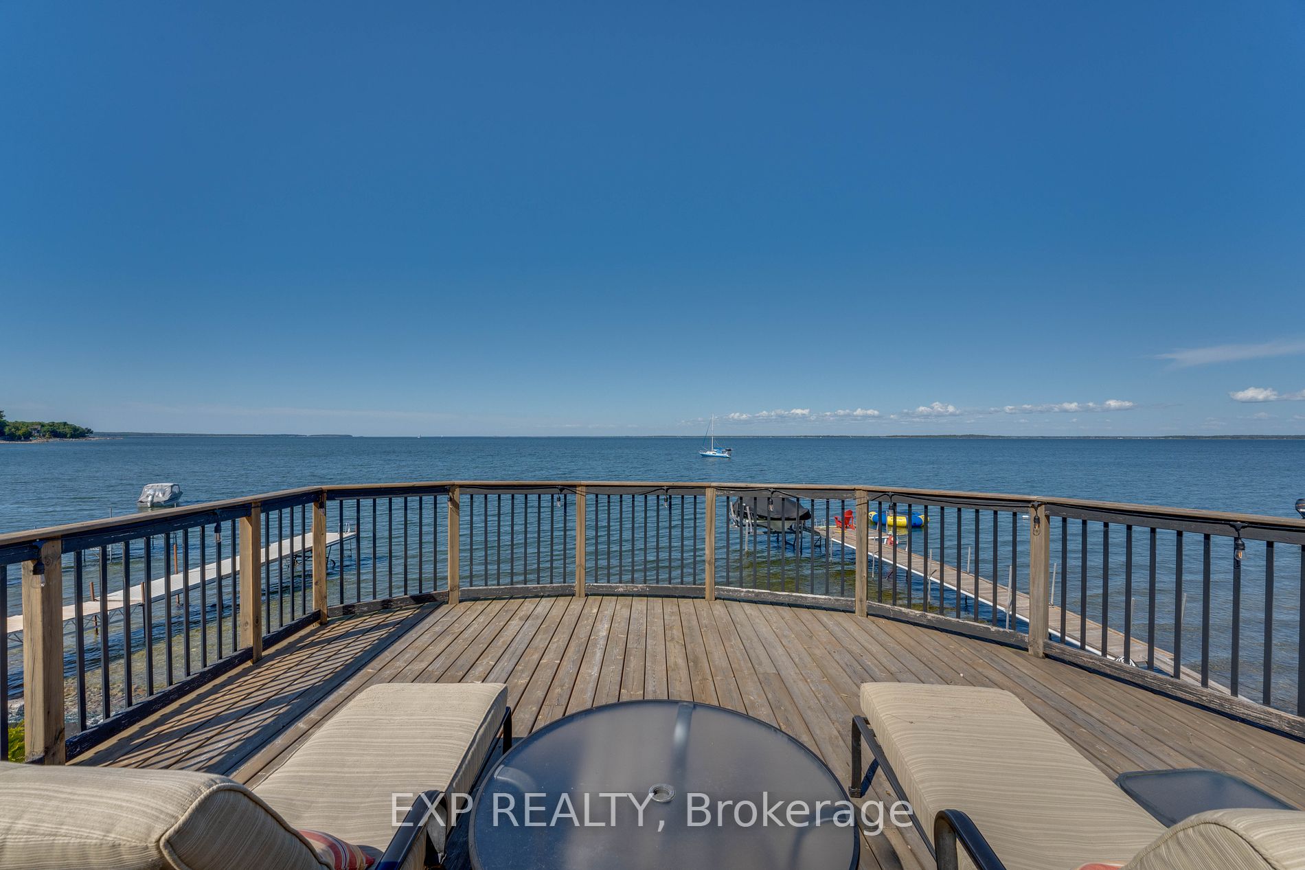 81 Beach Road