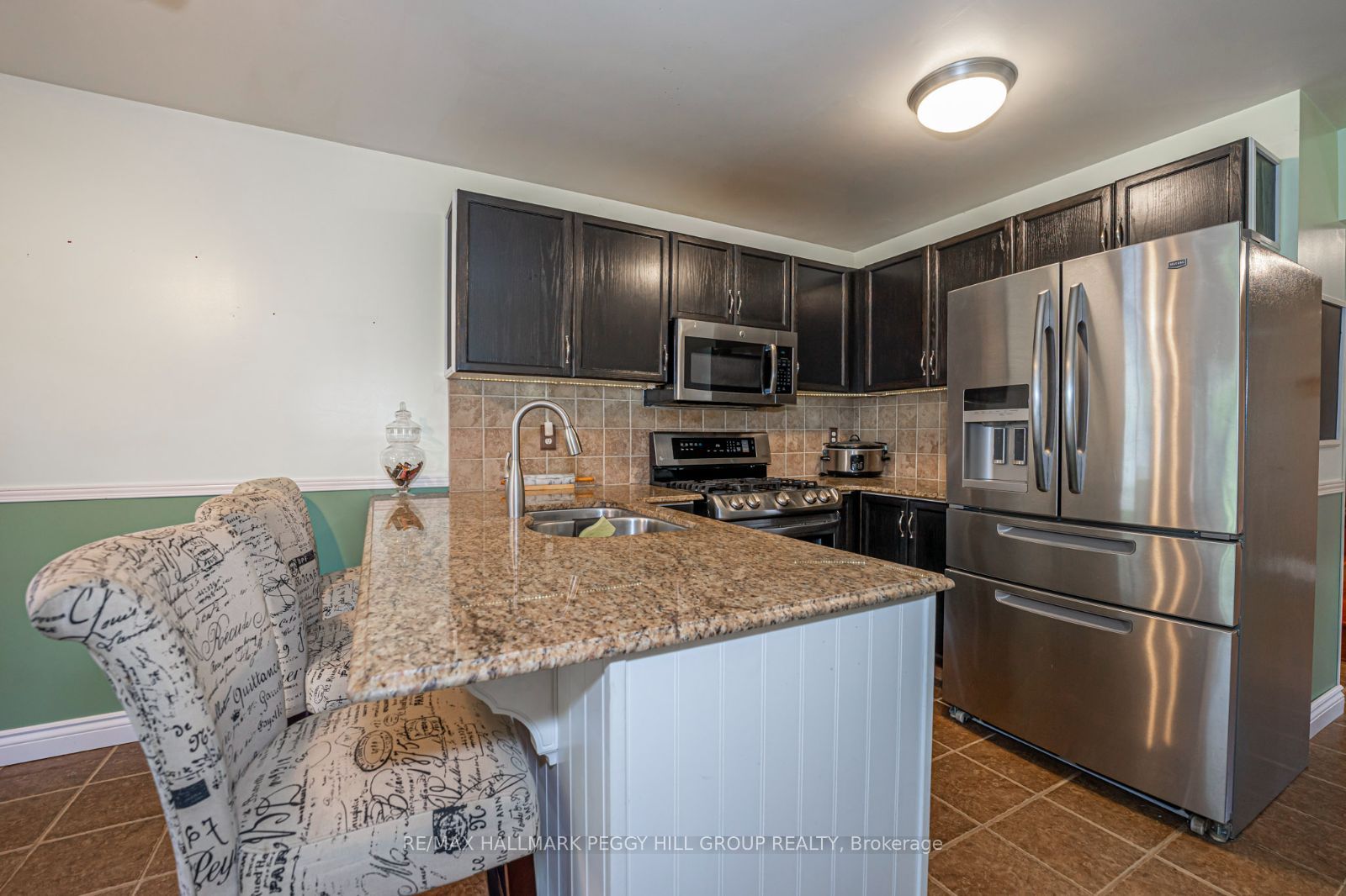 26 Moir Cres