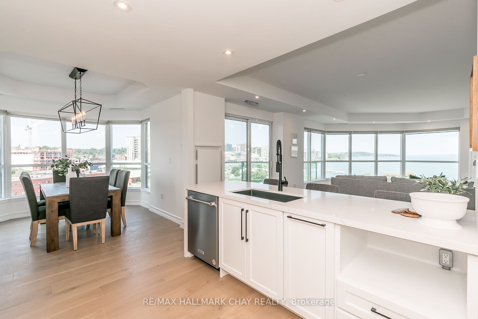 6 Toronto St, #801