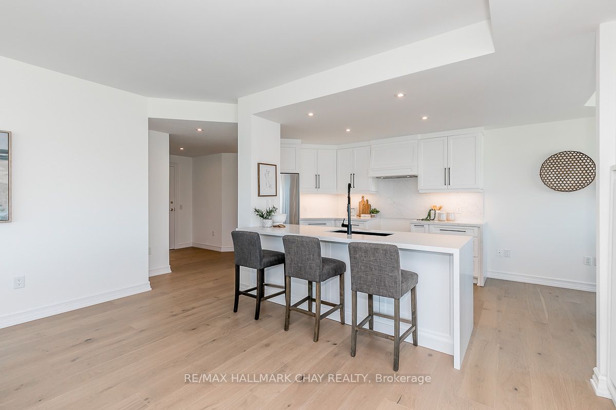 6 Toronto St, #801