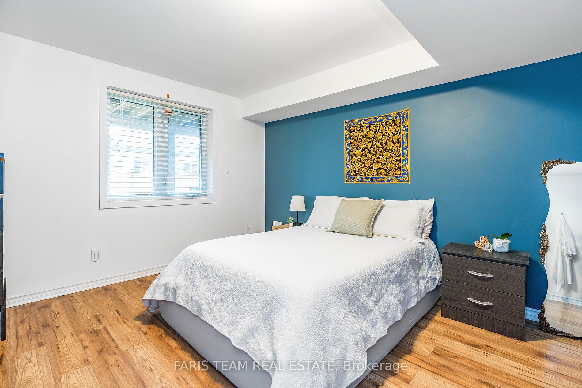 180 Isabella Dr