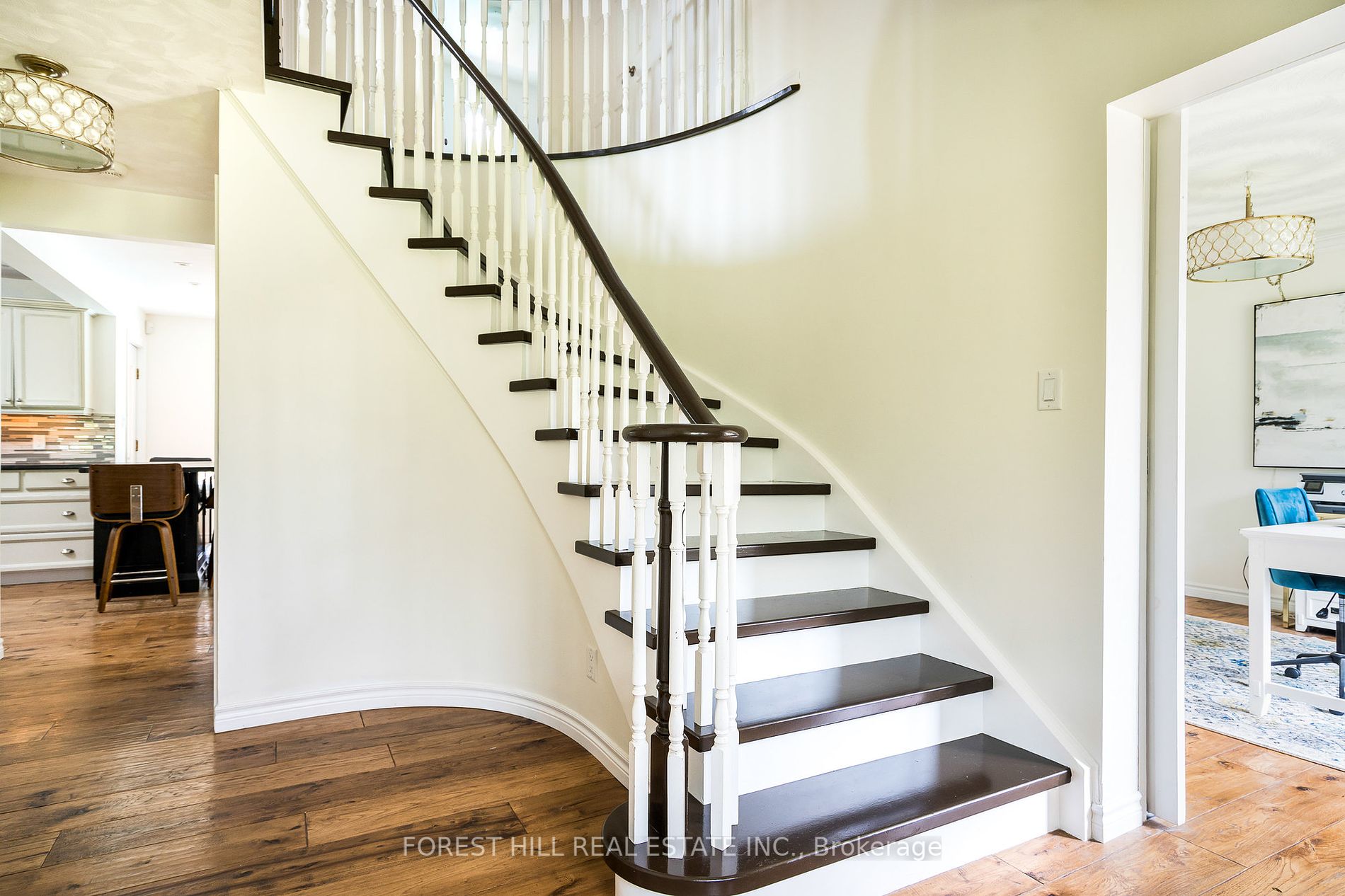 81 Lockhart Rd