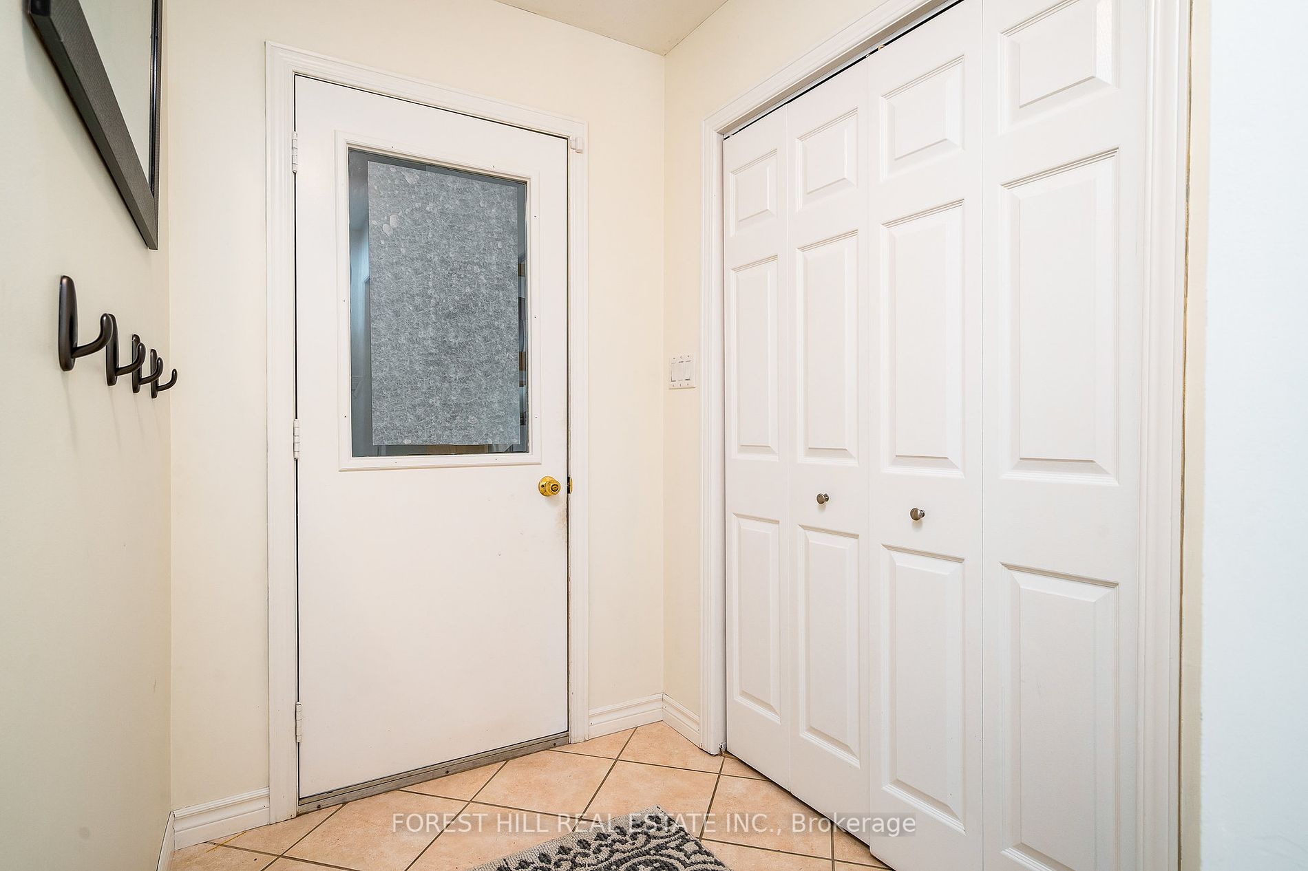 81 Lockhart Rd