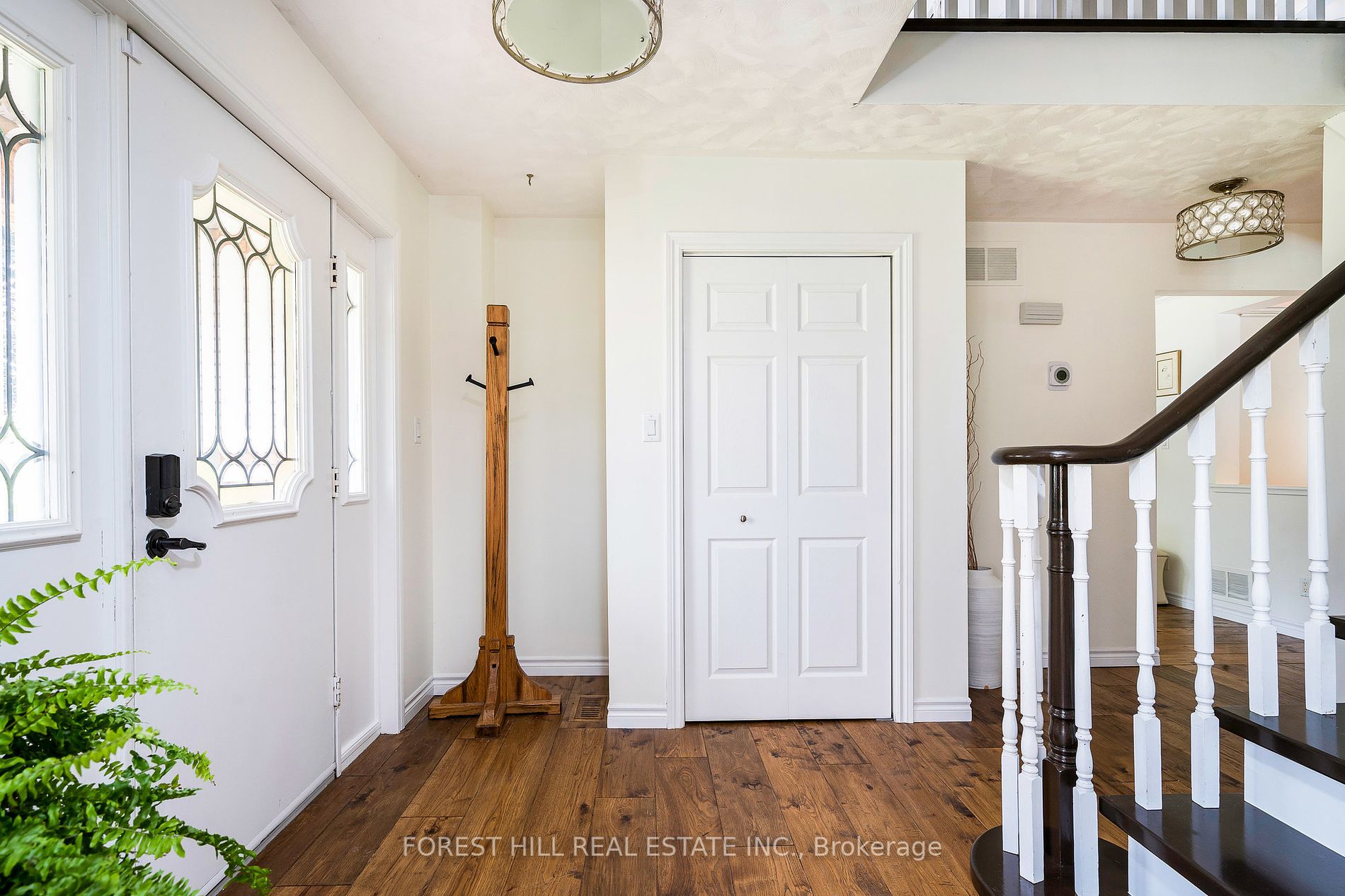 81 Lockhart Rd
