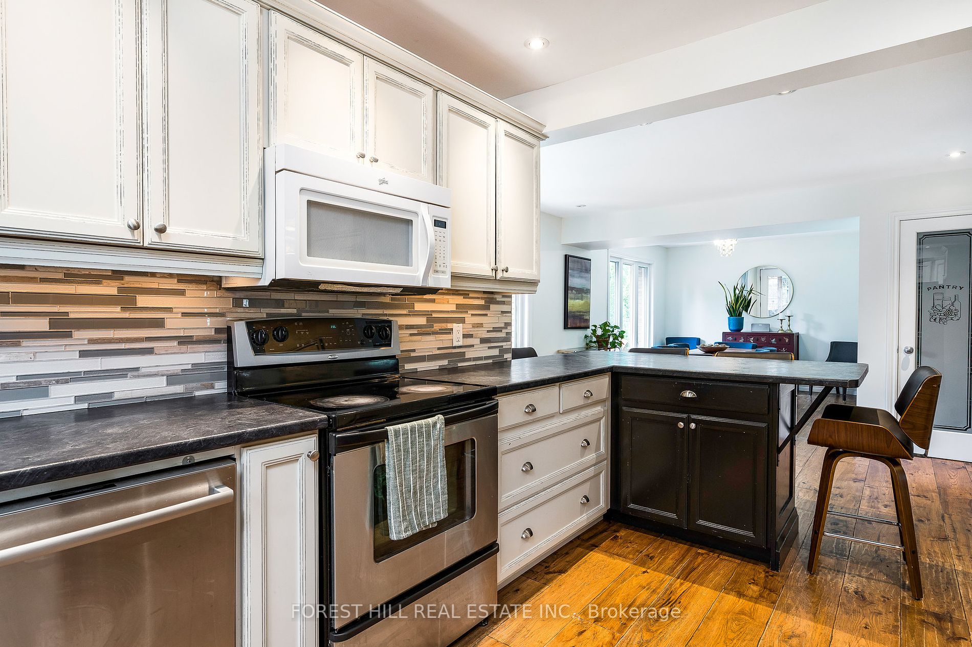 81 Lockhart Rd