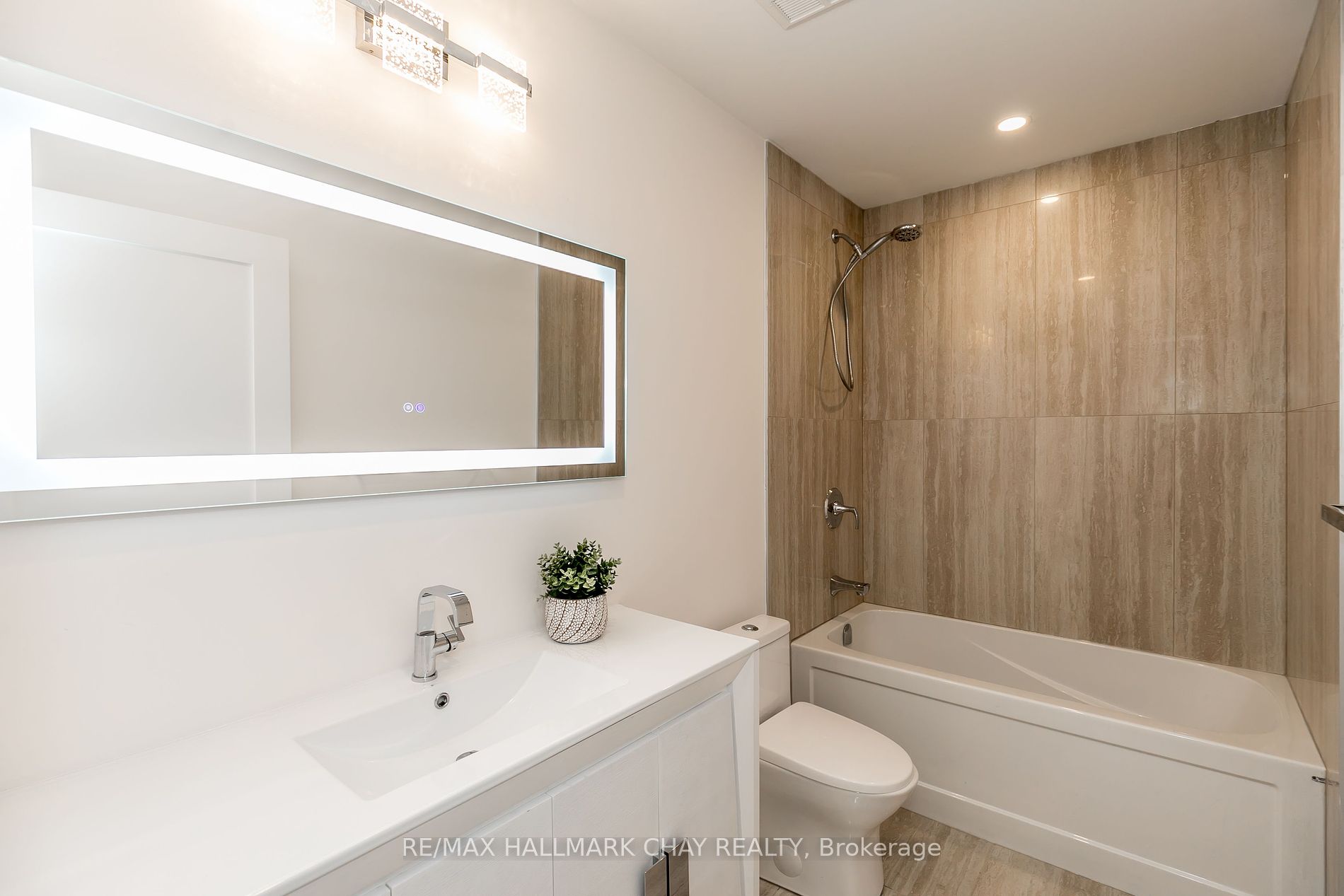 2 Toronto Street, #509