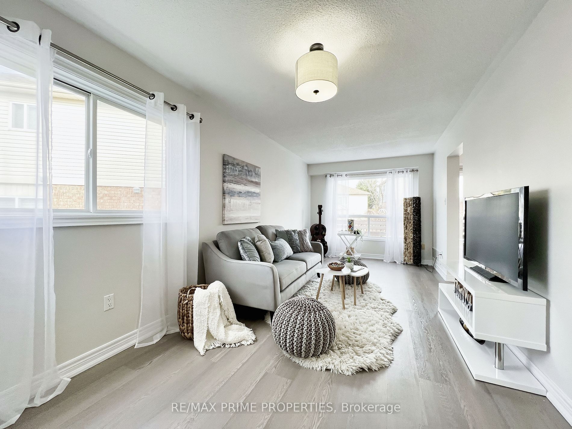 192 Pickett Cres
