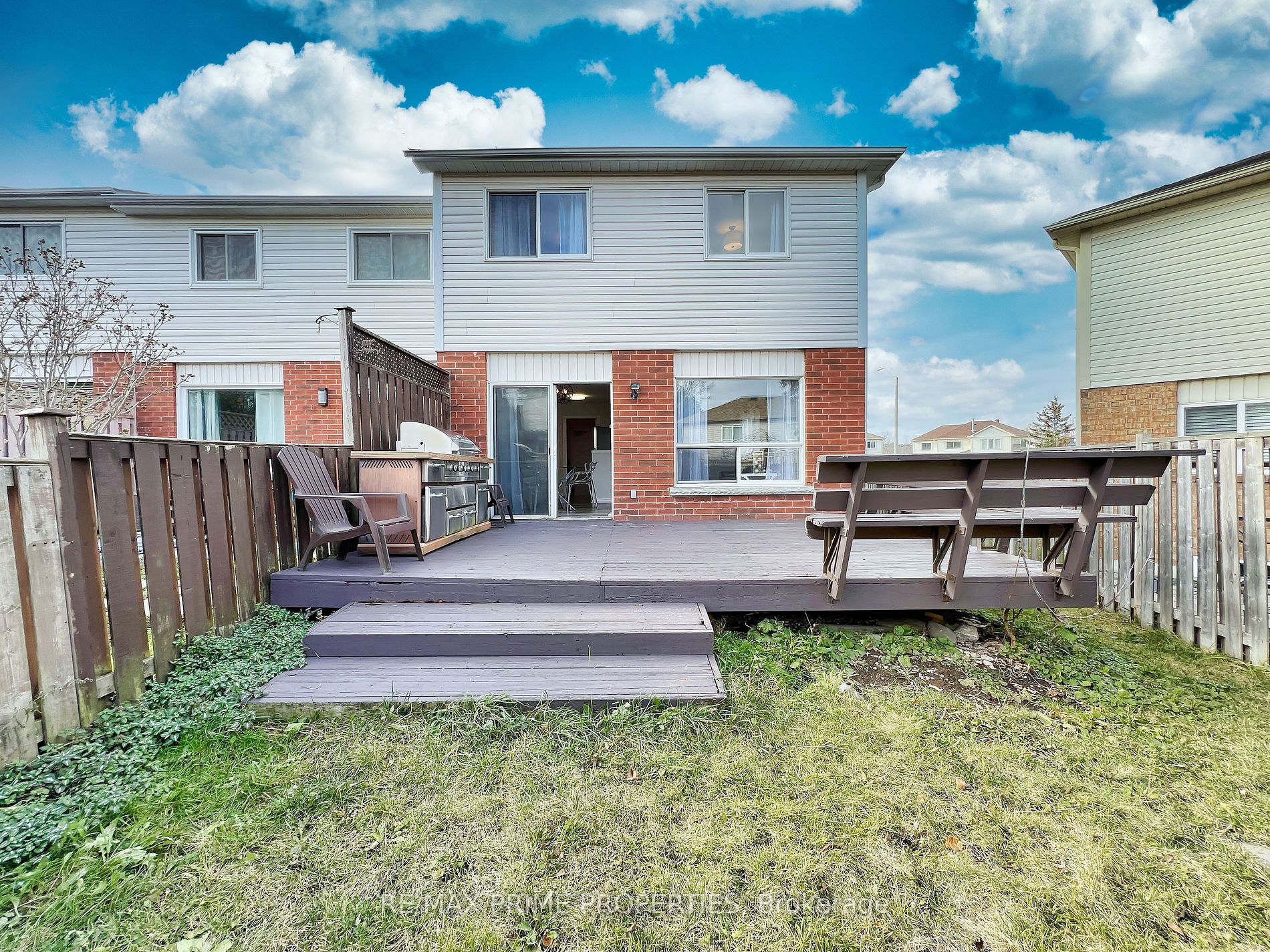 192 Pickett Cres