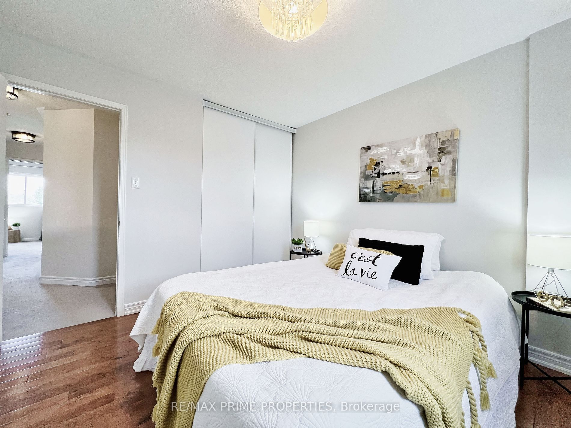 192 Pickett Cres