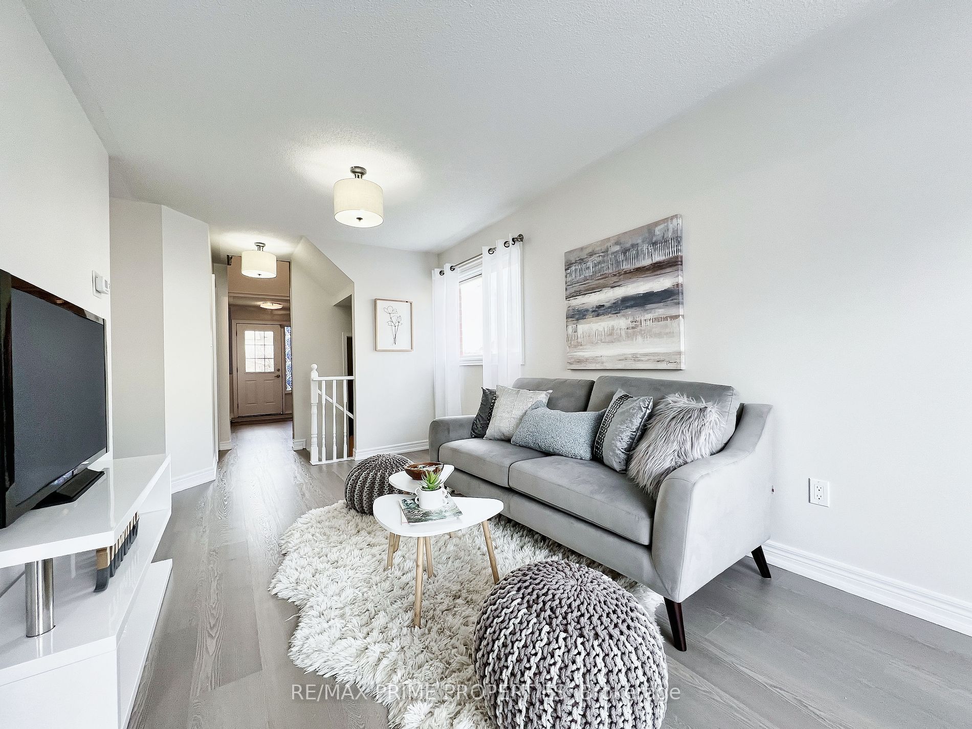 192 Pickett Cres