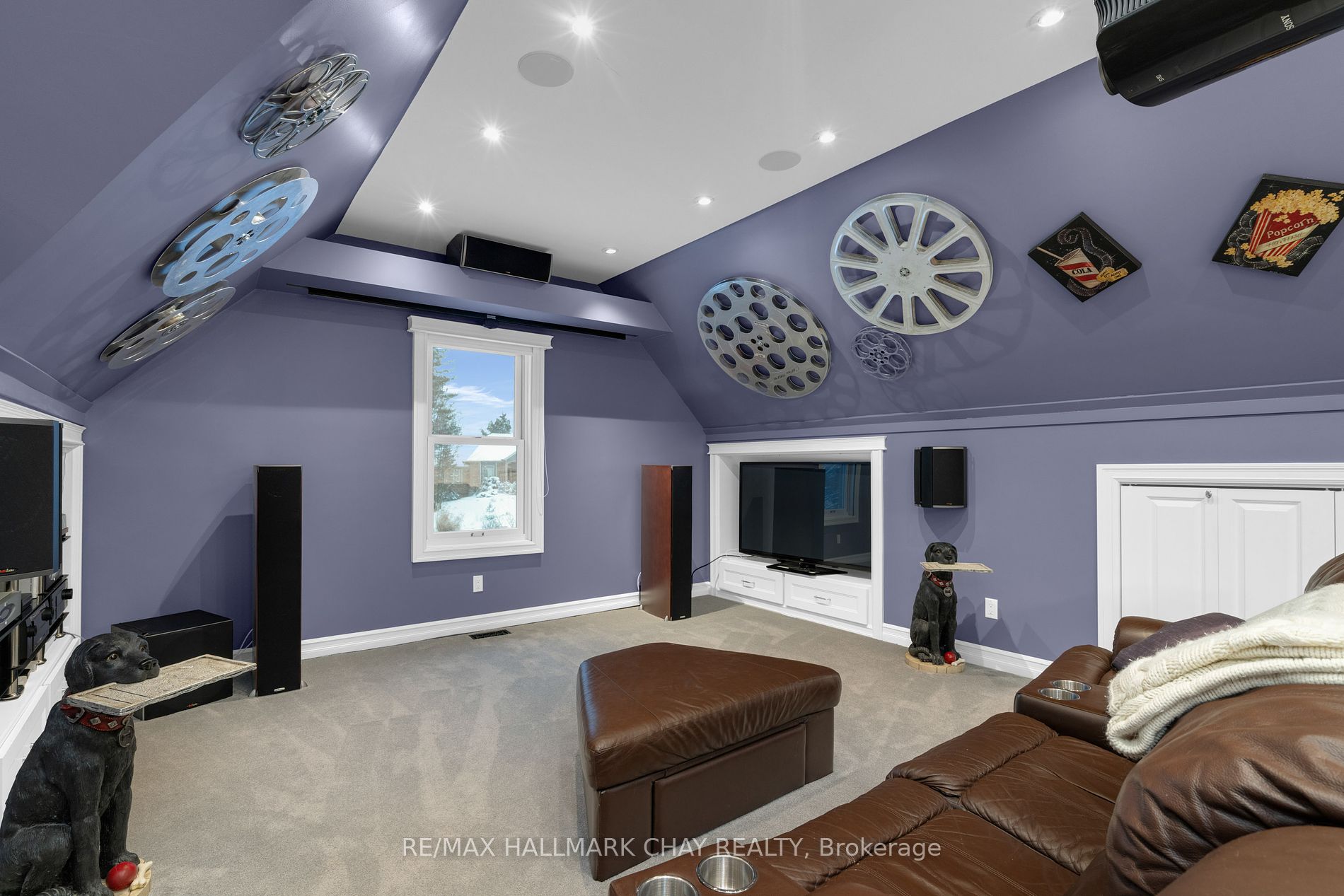 9 Bridle Path