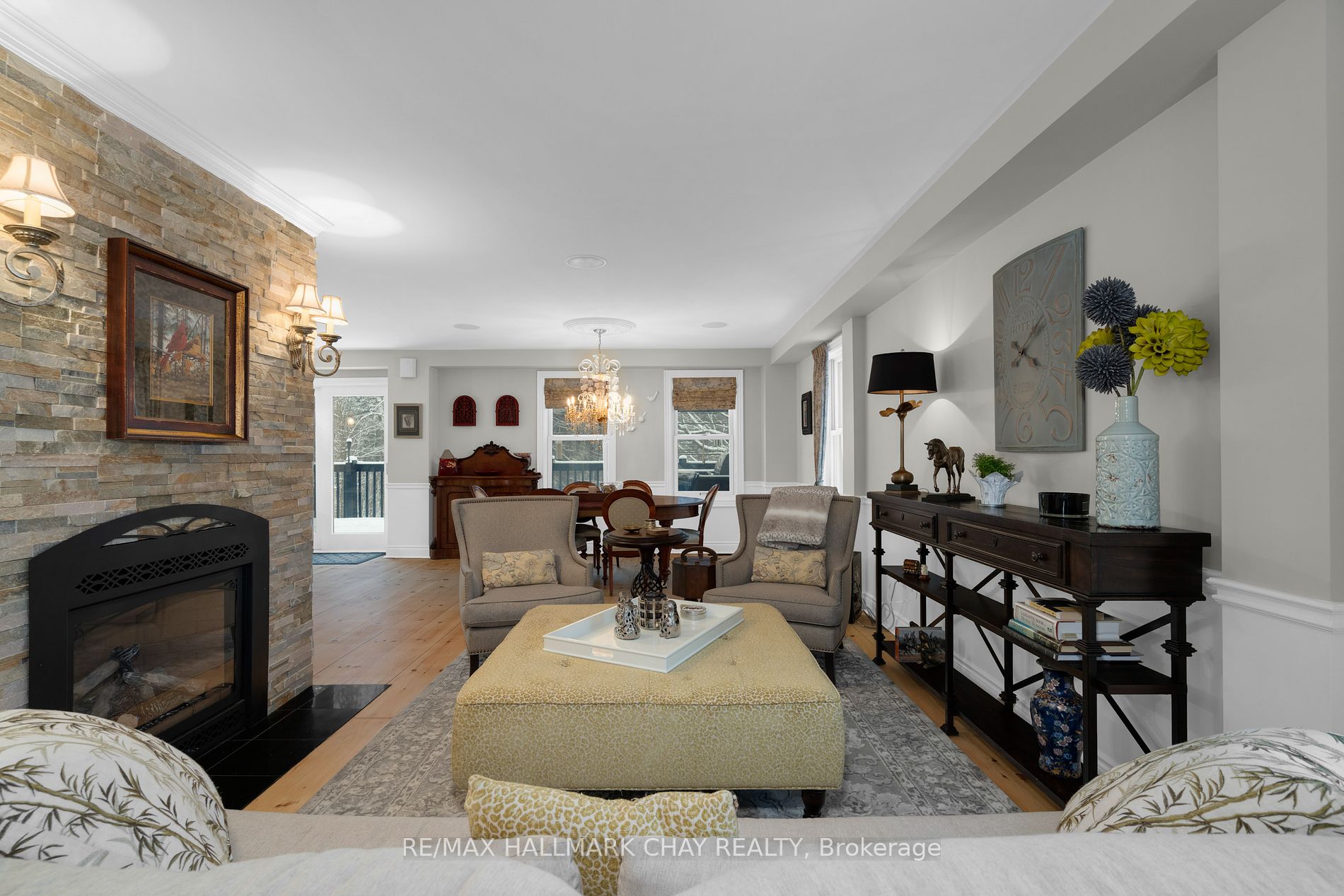 9 Bridle Path