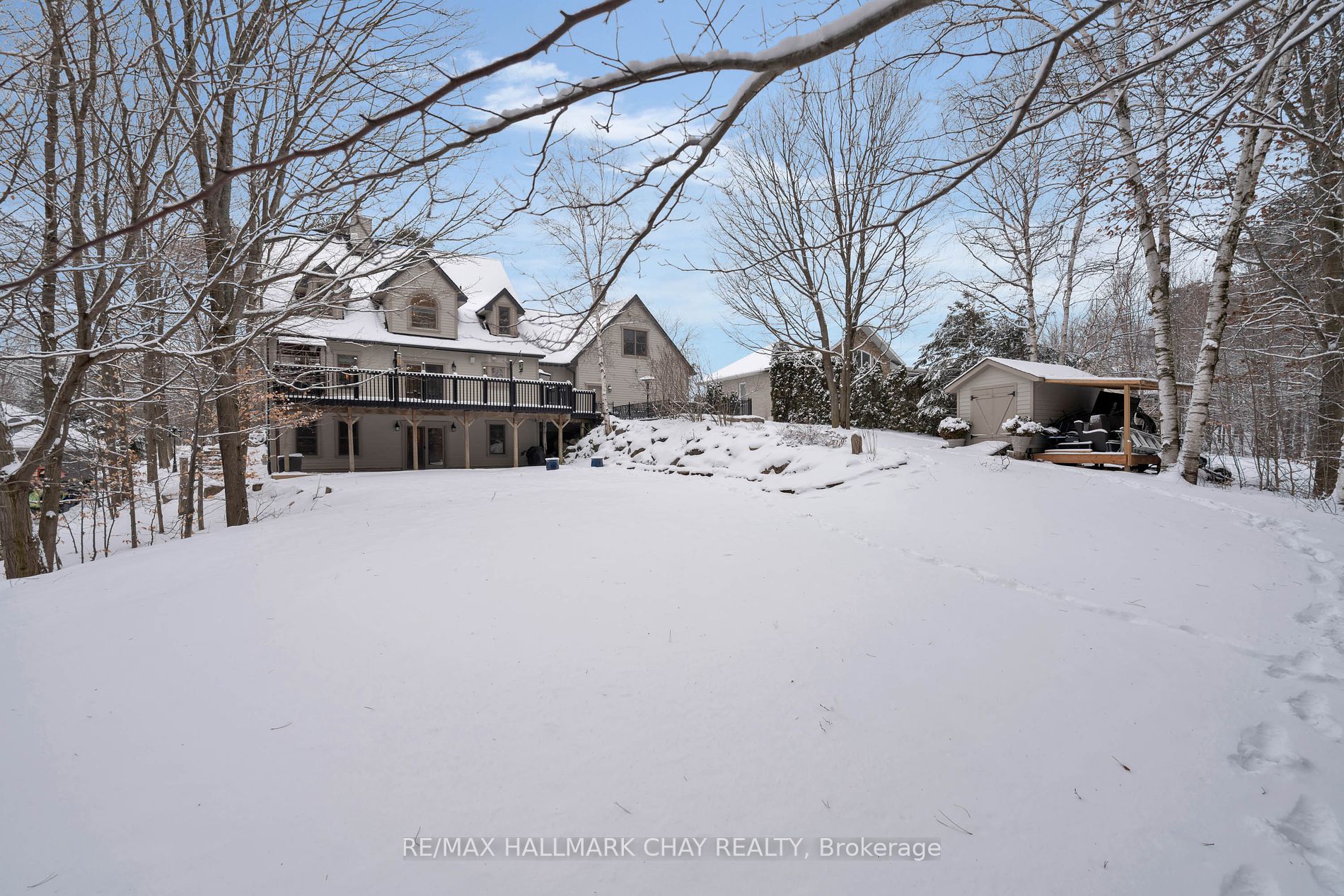 9 Bridle Path