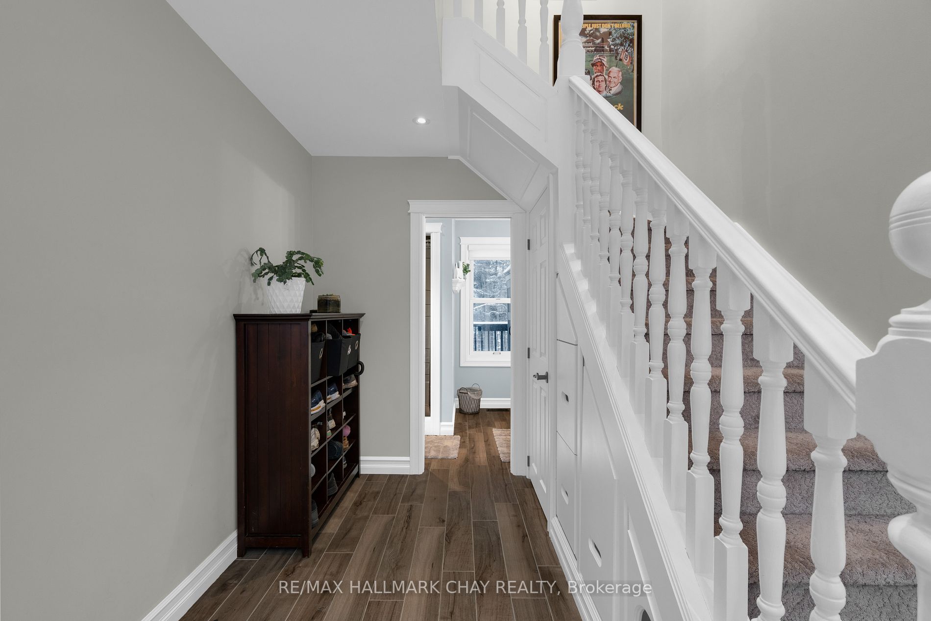 9 Bridle Path