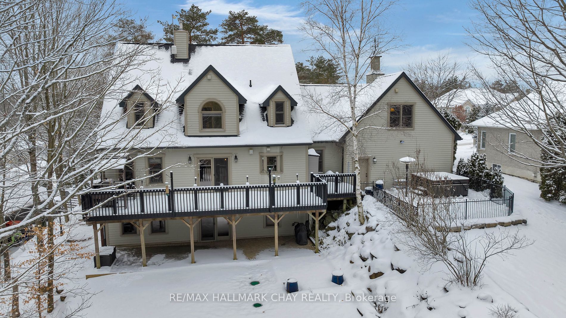 9 Bridle Path