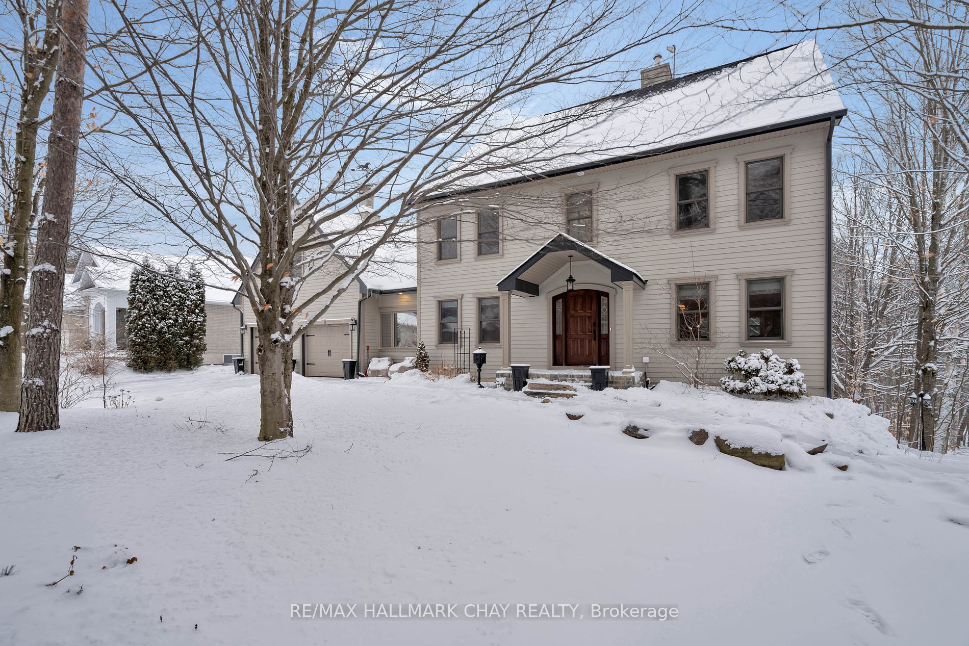 9 Bridle Path