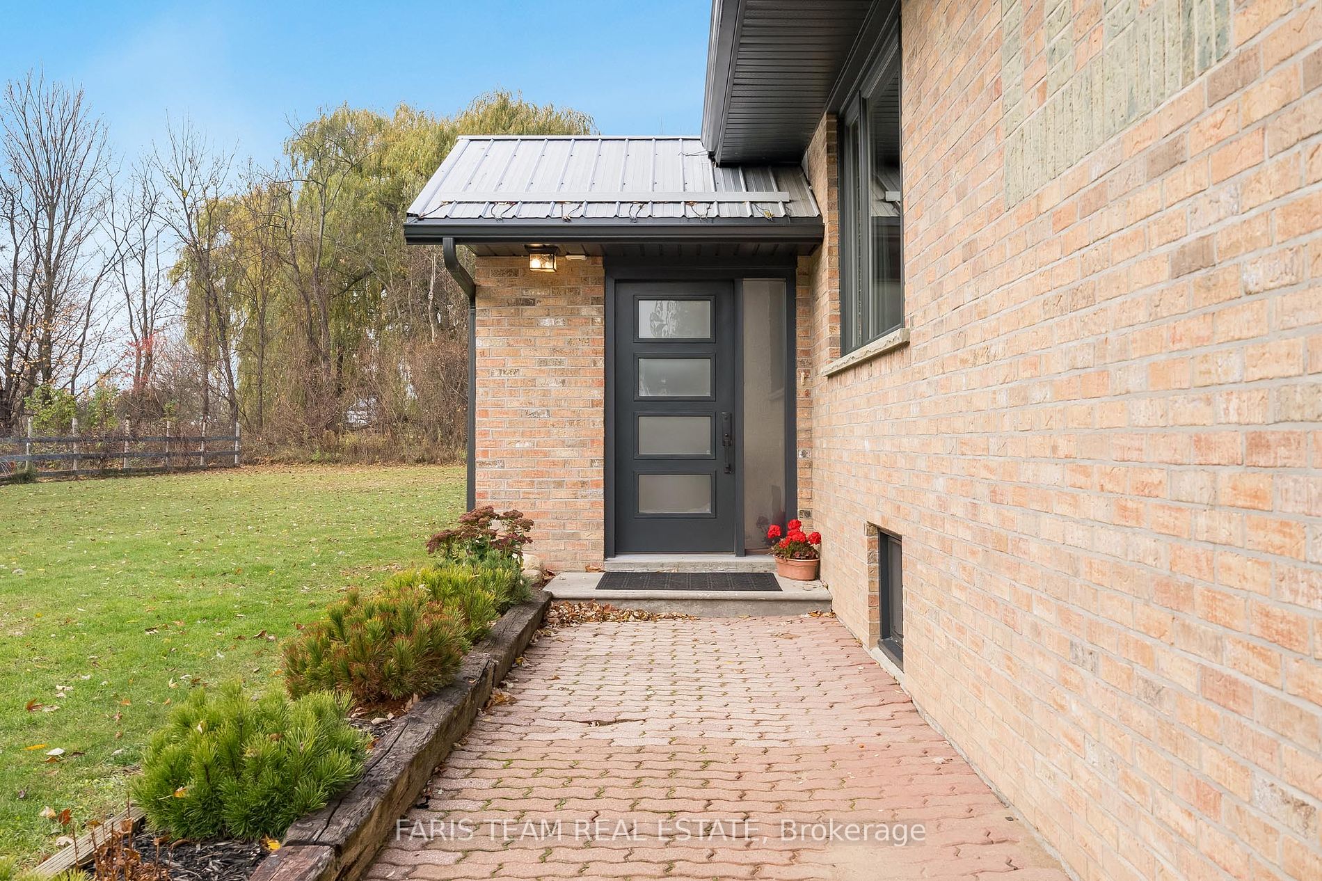 4120 Sunnidale Con. 9