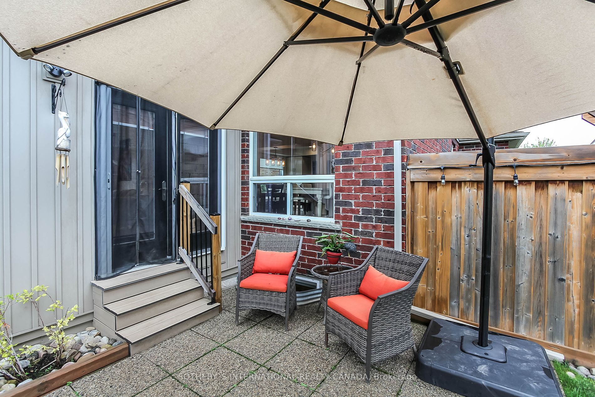 16 Patton St