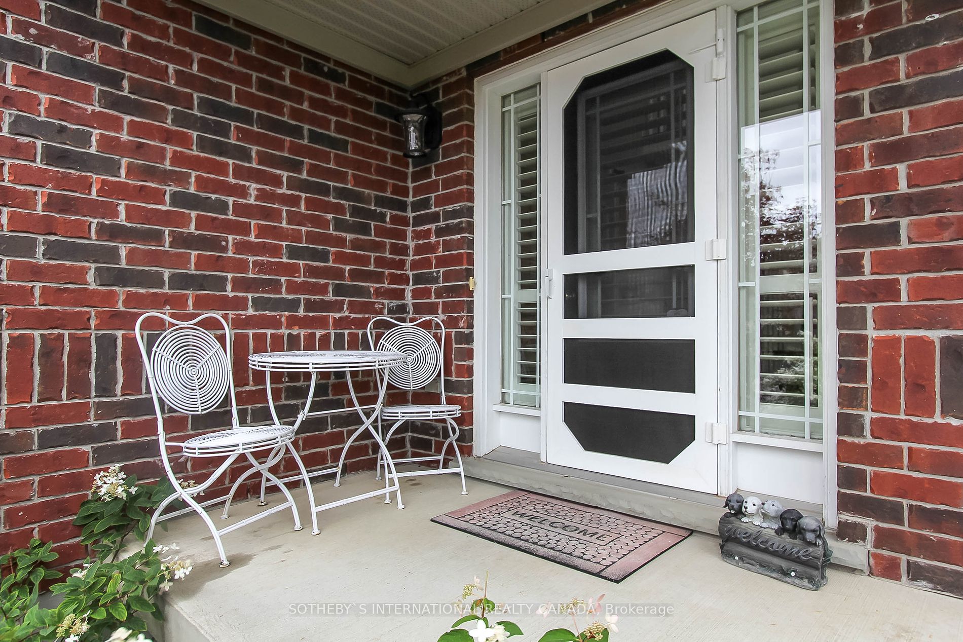 16 Patton St