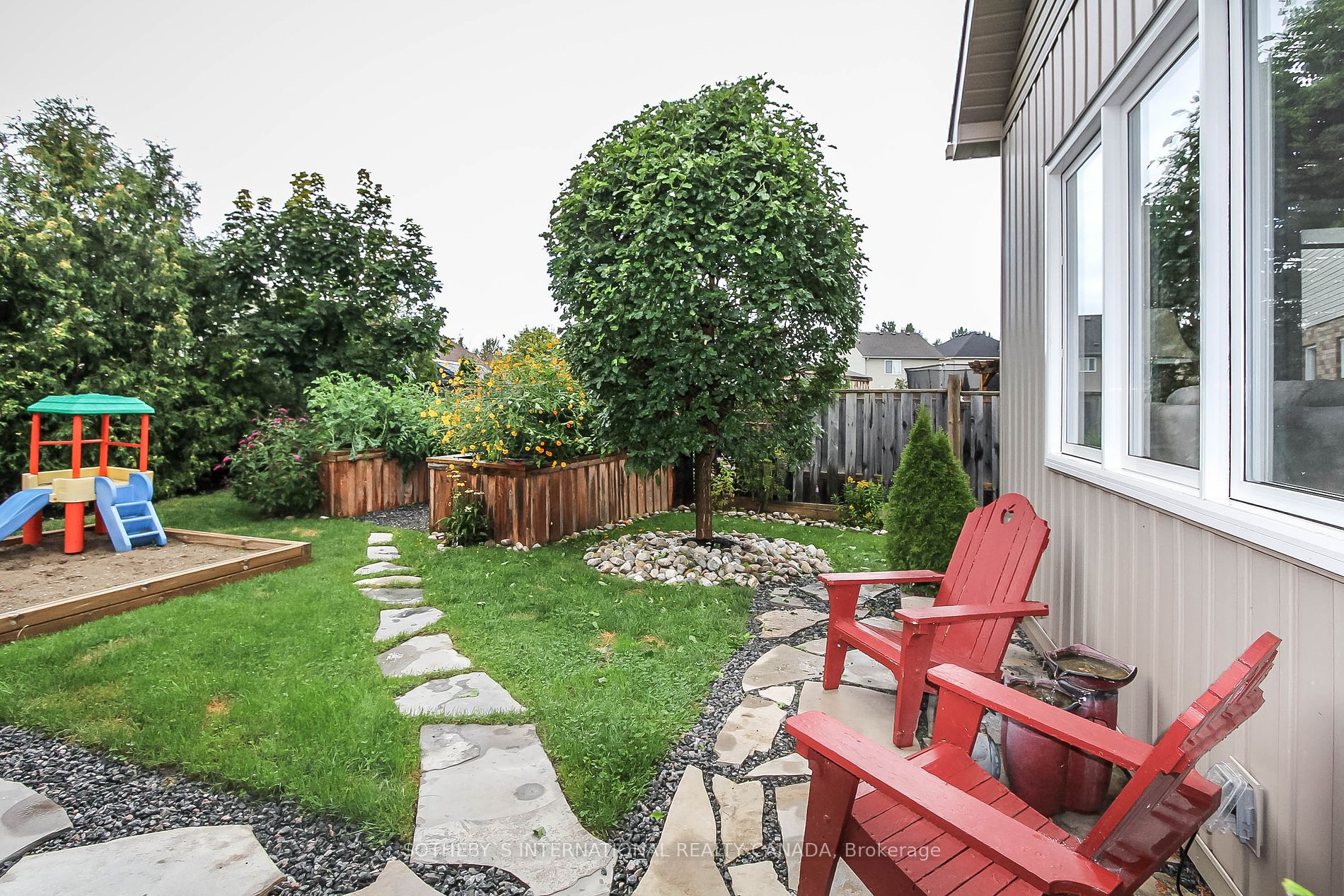 16 Patton St