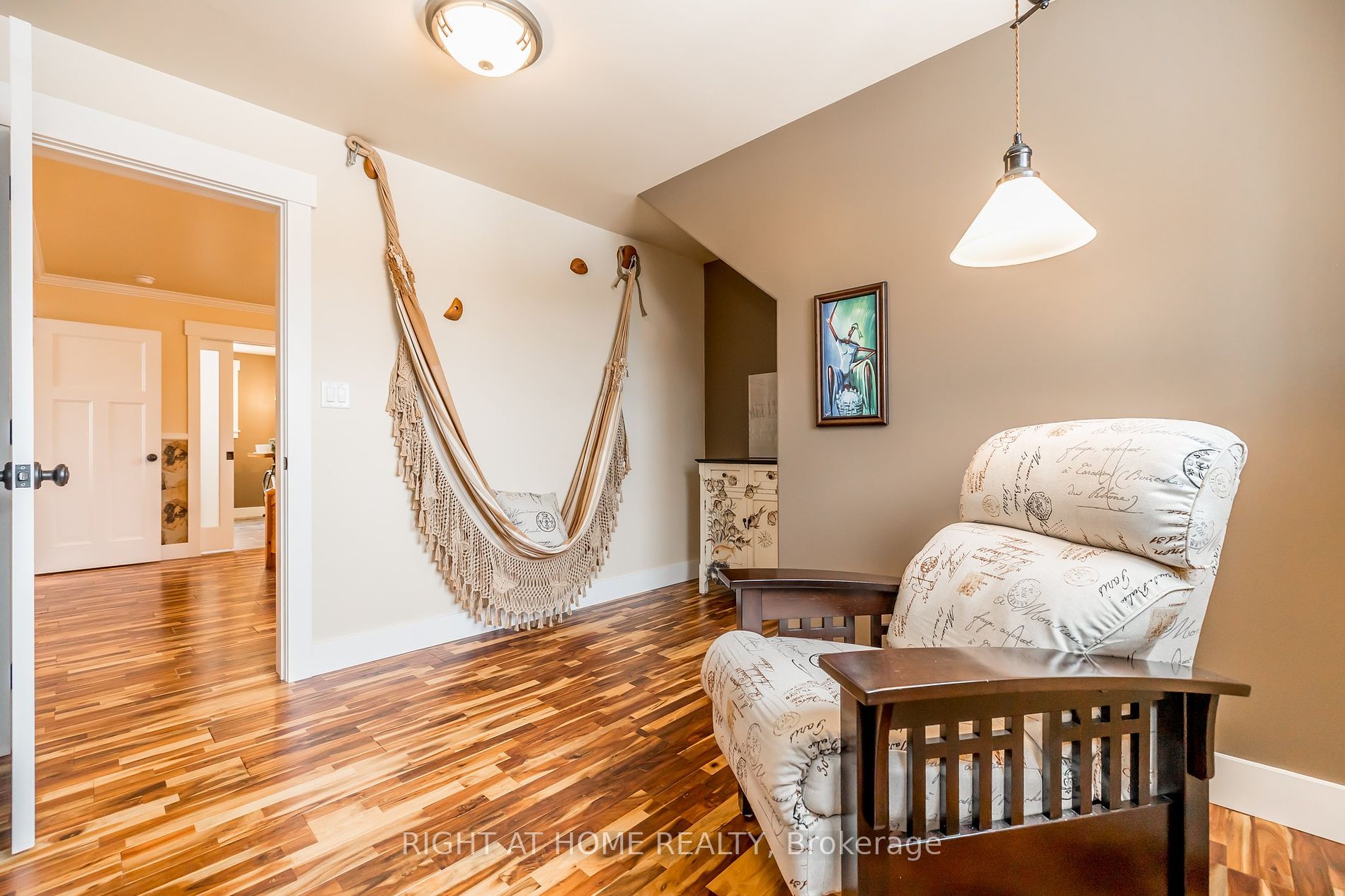 5 Dale Crt