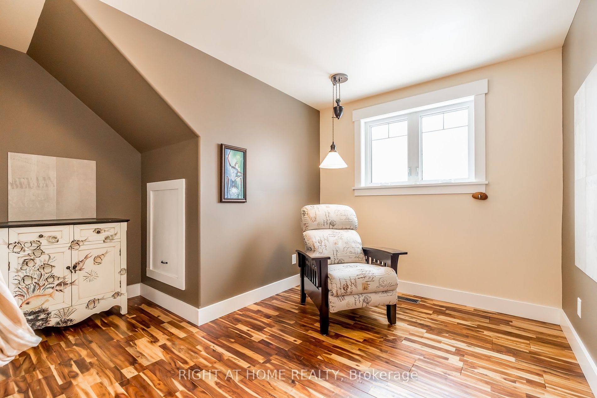 5 Dale Crt