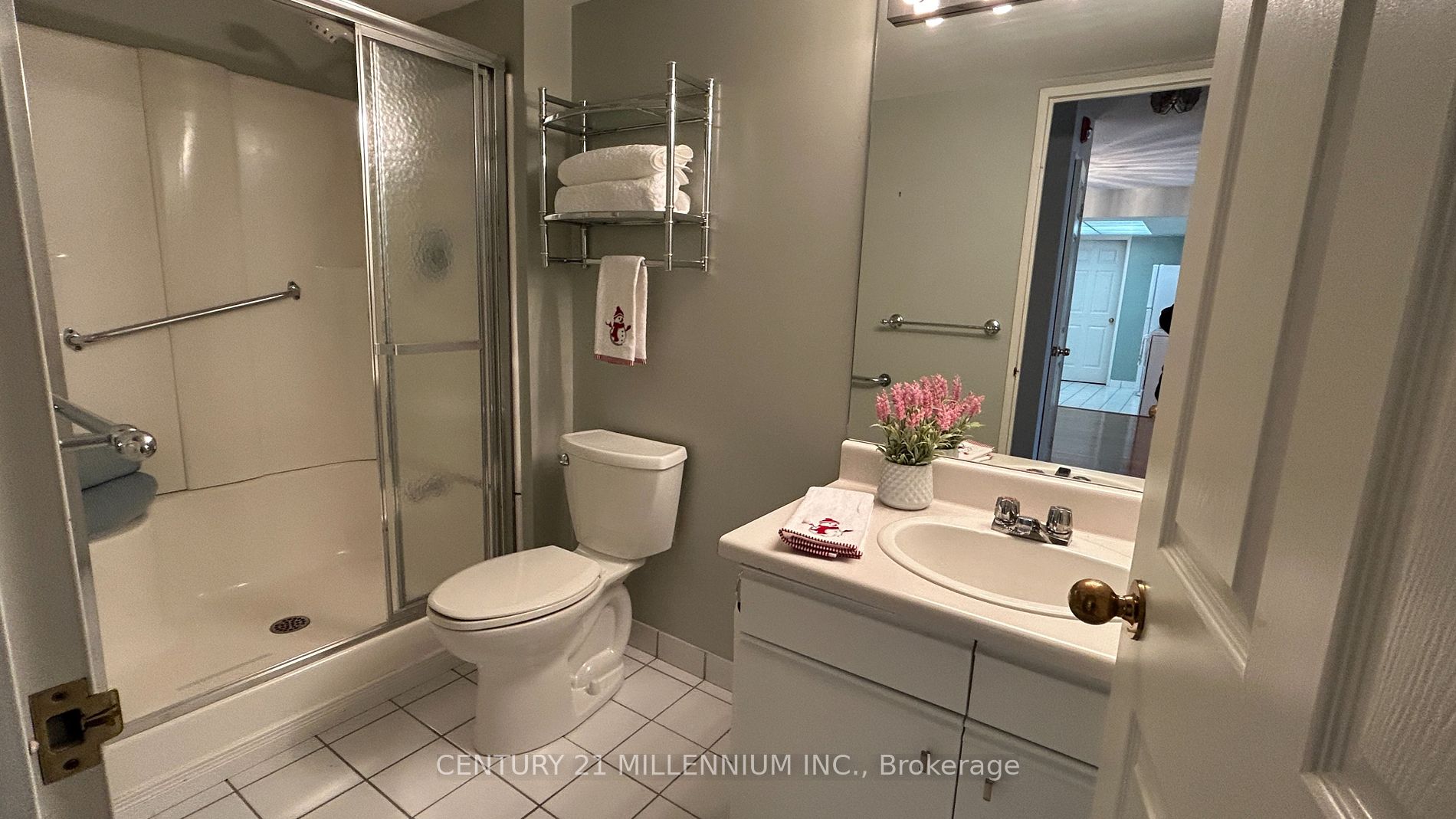 172 Eighth St, #607