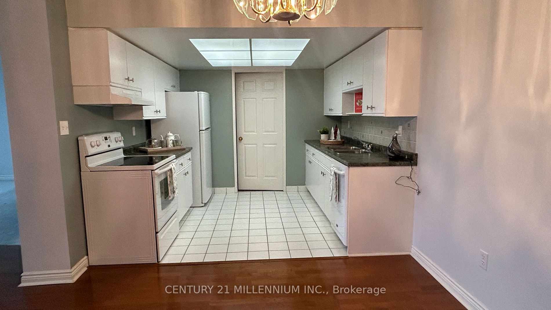 172 Eighth St, #607