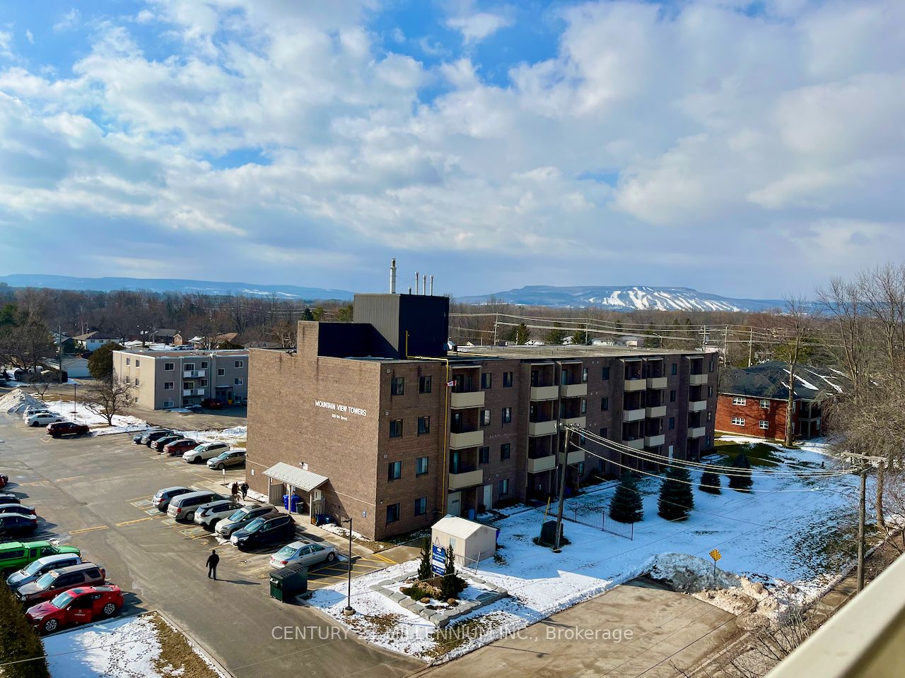 172 Eighth St, #607