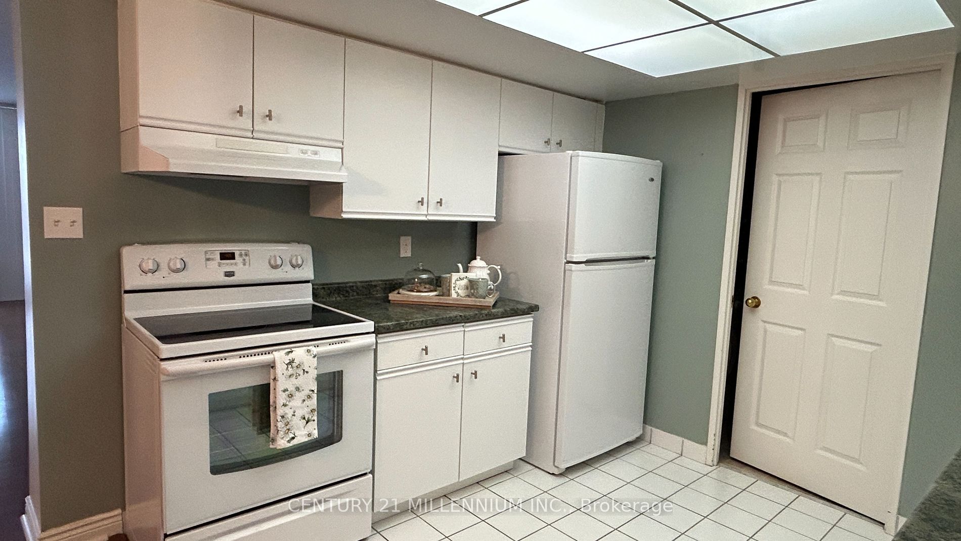 172 Eighth St, #607