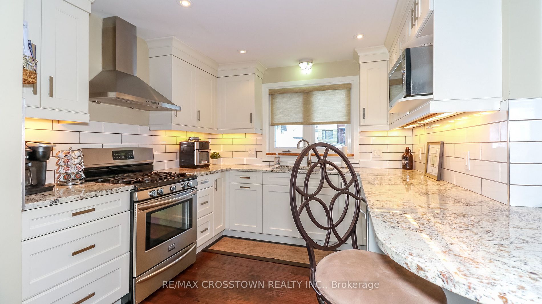 181 Shanty Bay Rd