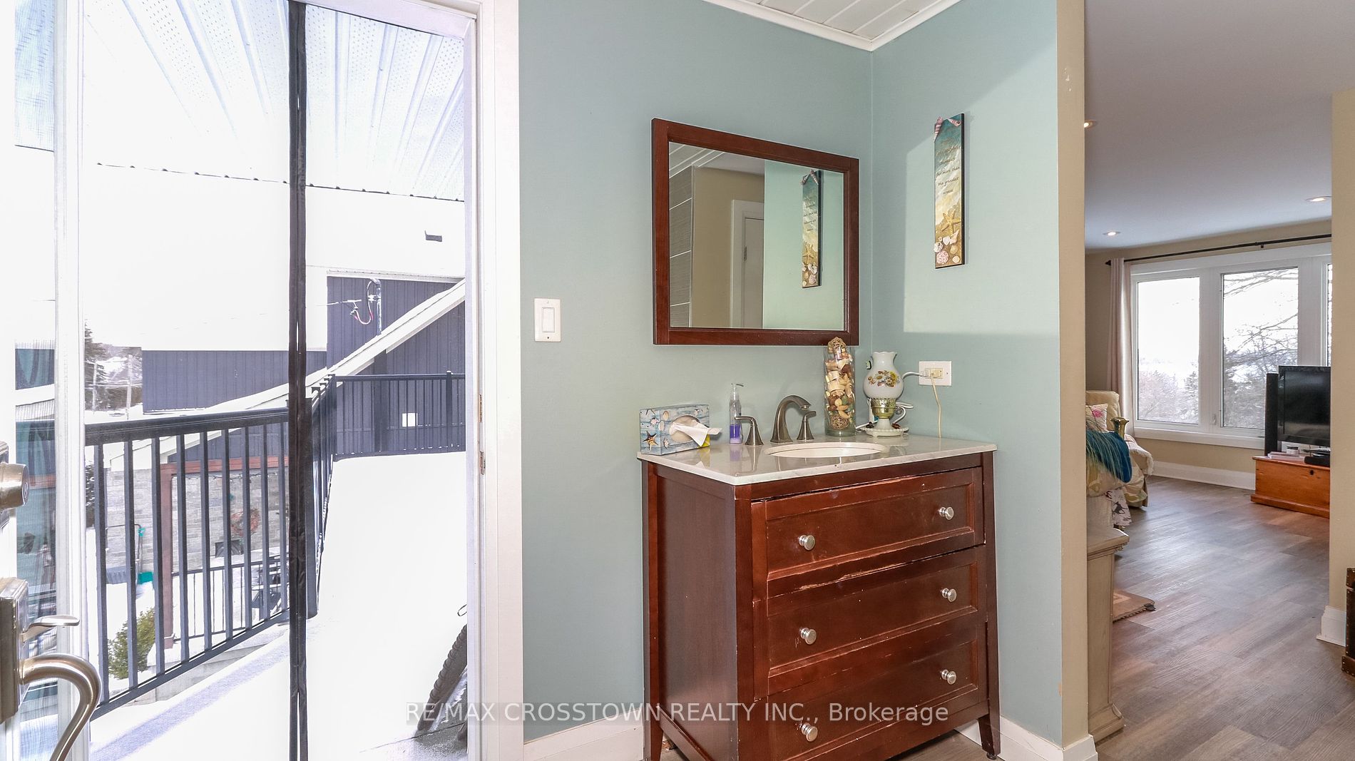 181 Shanty Bay Rd