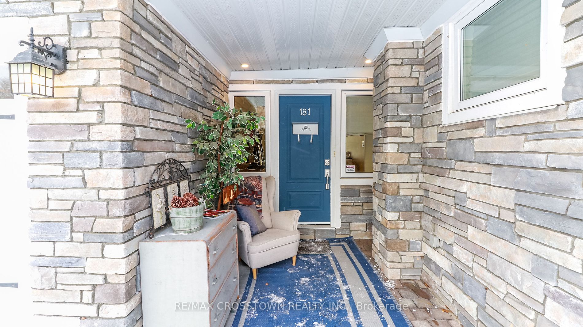 181 Shanty Bay Rd