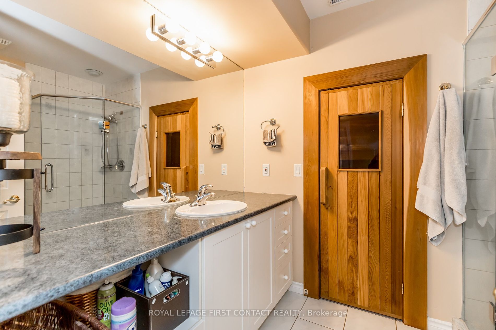 29 Glenhuron Dr