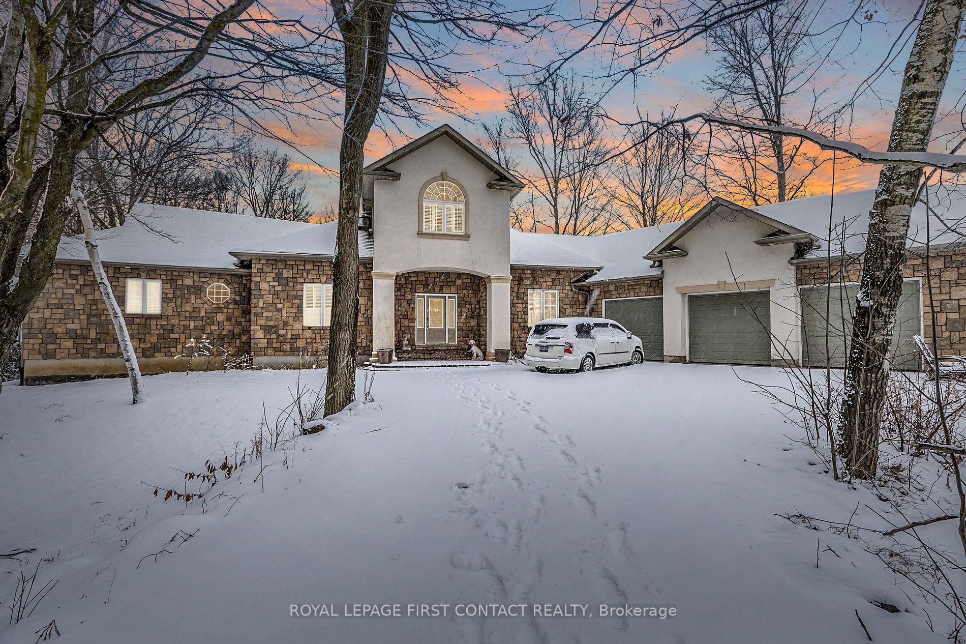 29 Glenhuron Dr