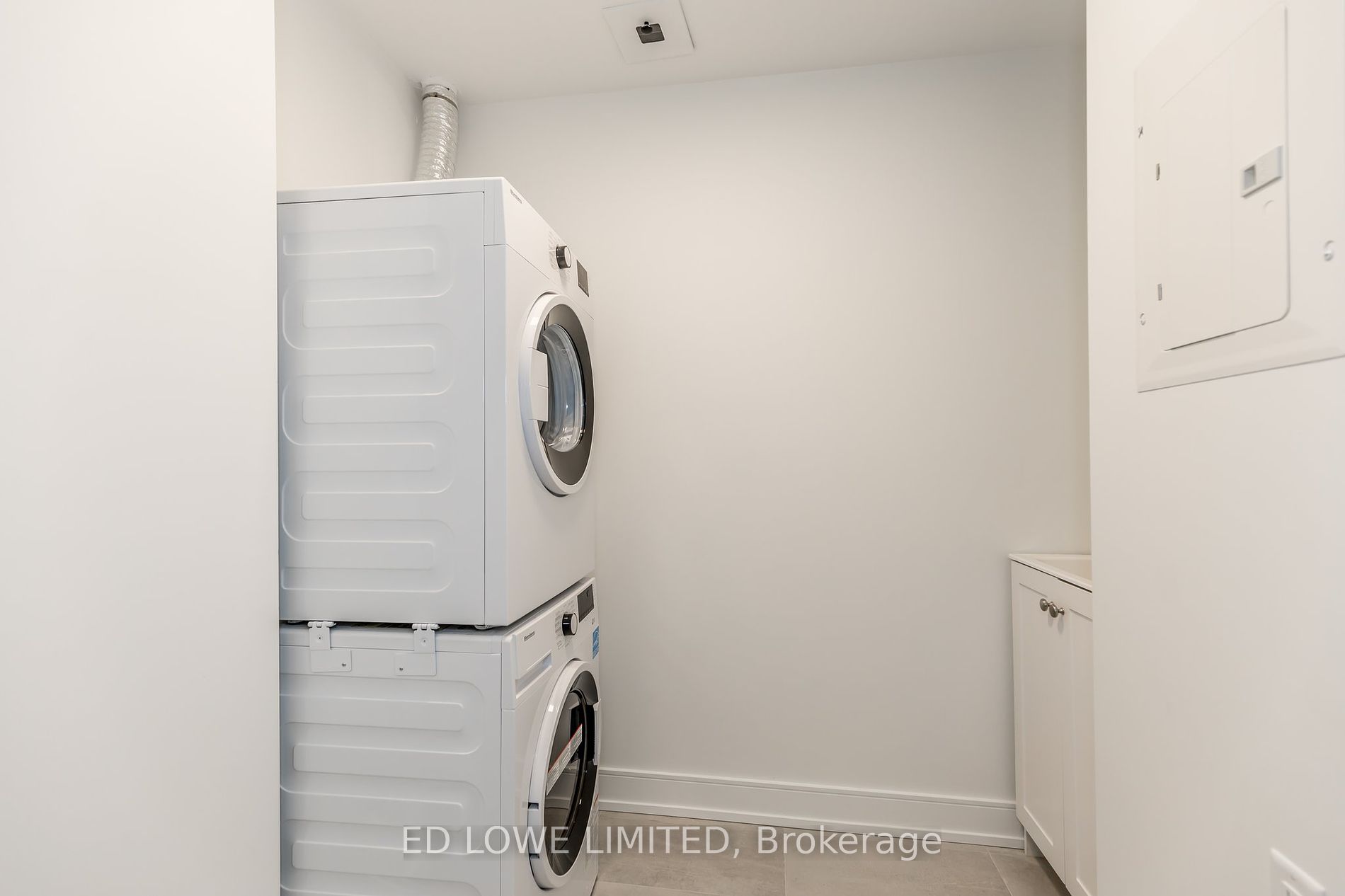 185 Dunlop Street E, #523
