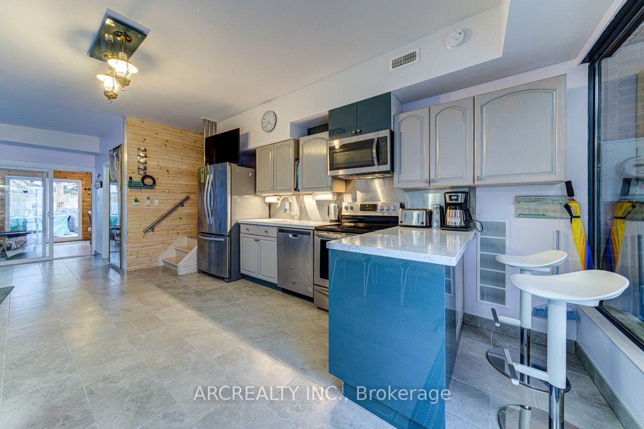 1482 Tiny Beaches Rd Road N