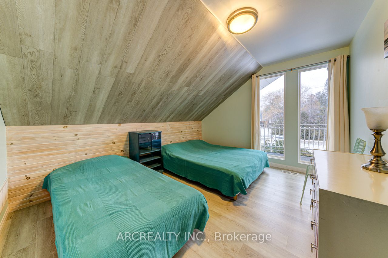 1482 Tiny Beaches Rd Road N