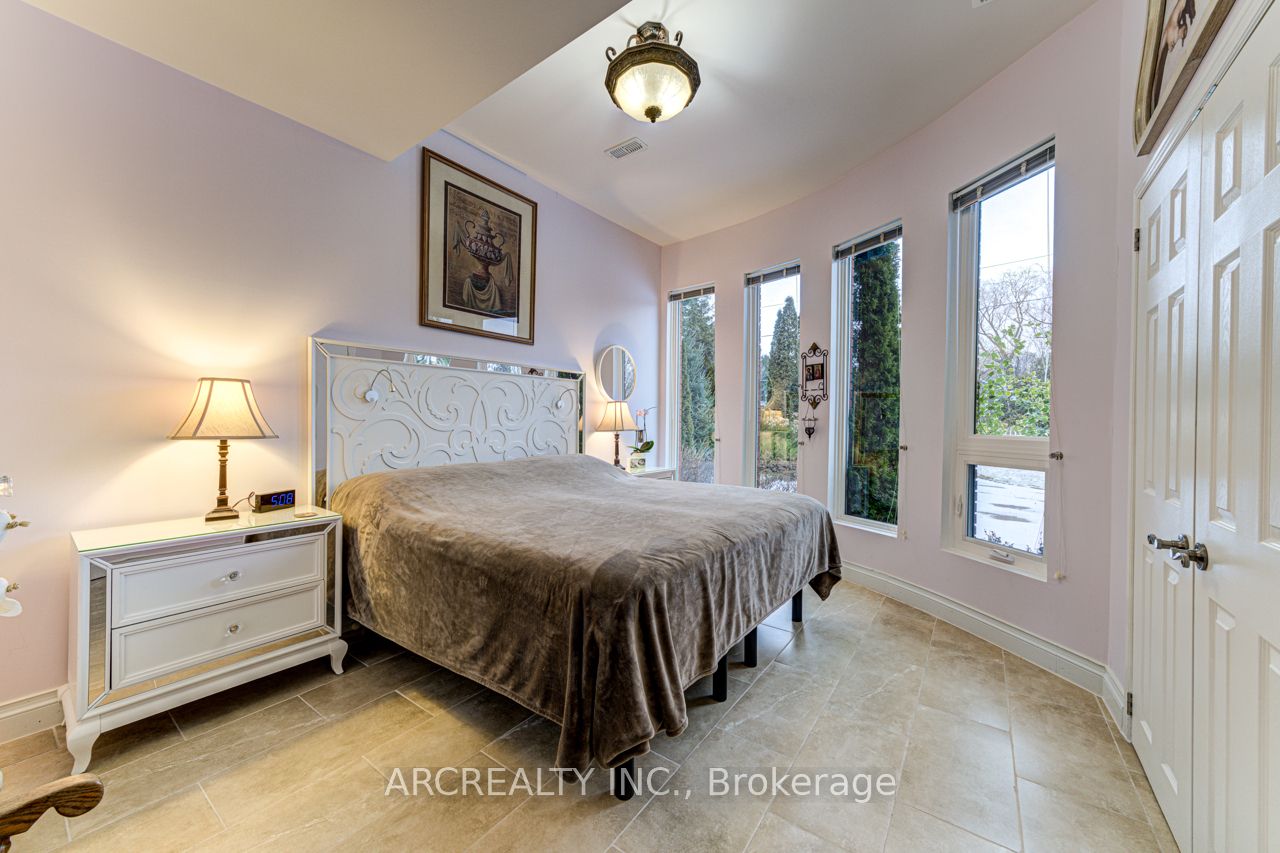 1482 Tiny Beaches Rd Road N