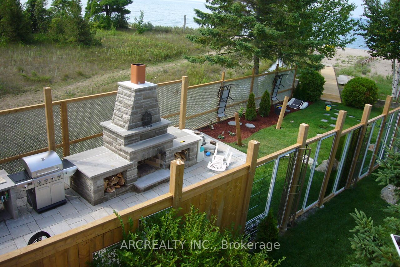 1482 Tiny Beaches Rd Road N