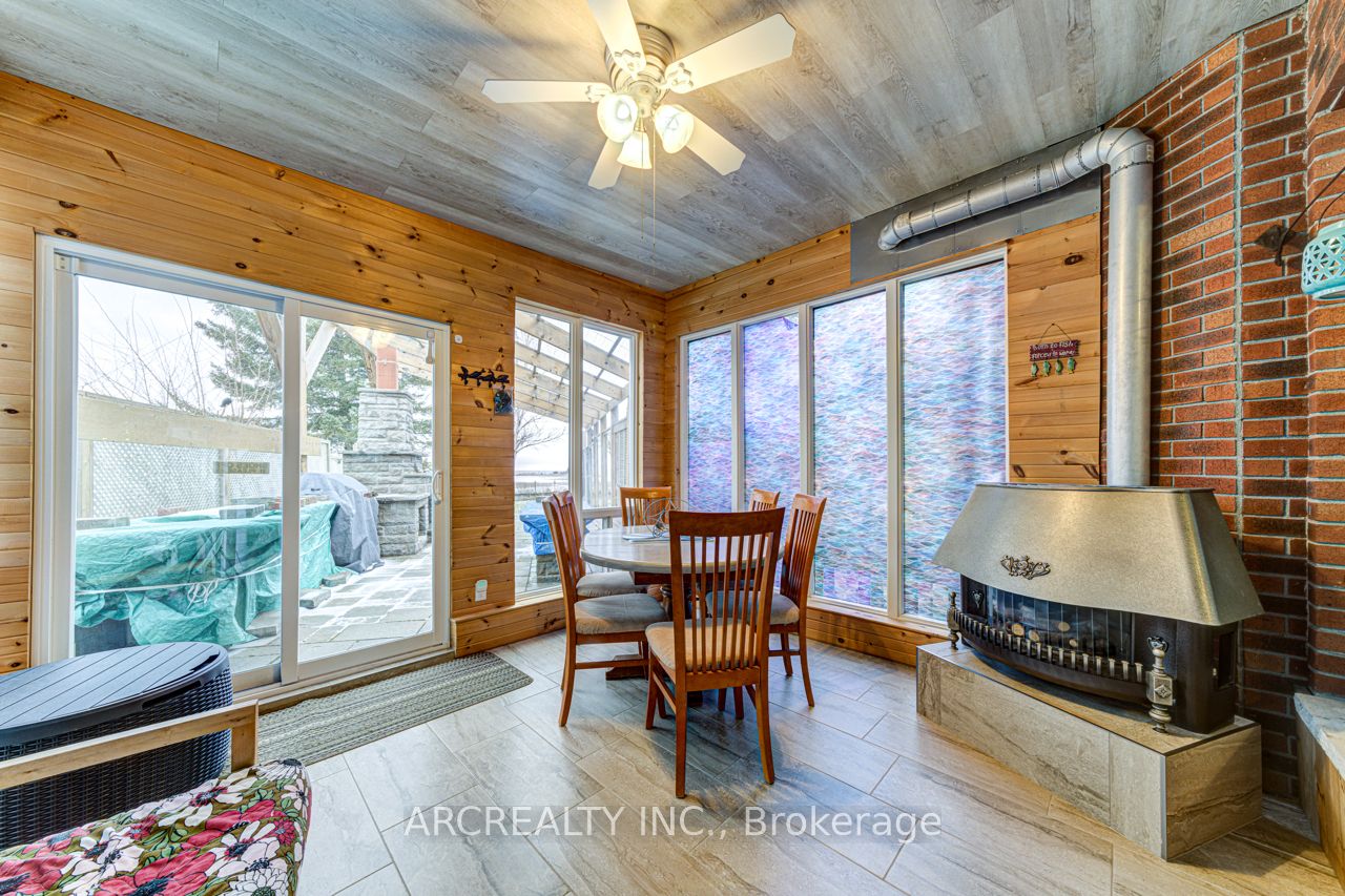 1482 Tiny Beaches Rd Road N