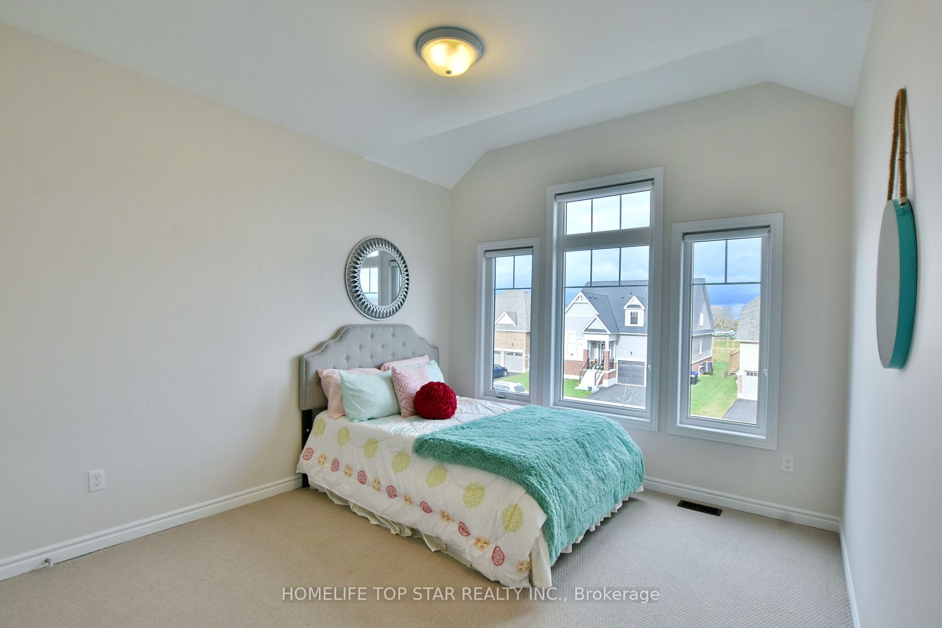 94 Kirby Avenue
