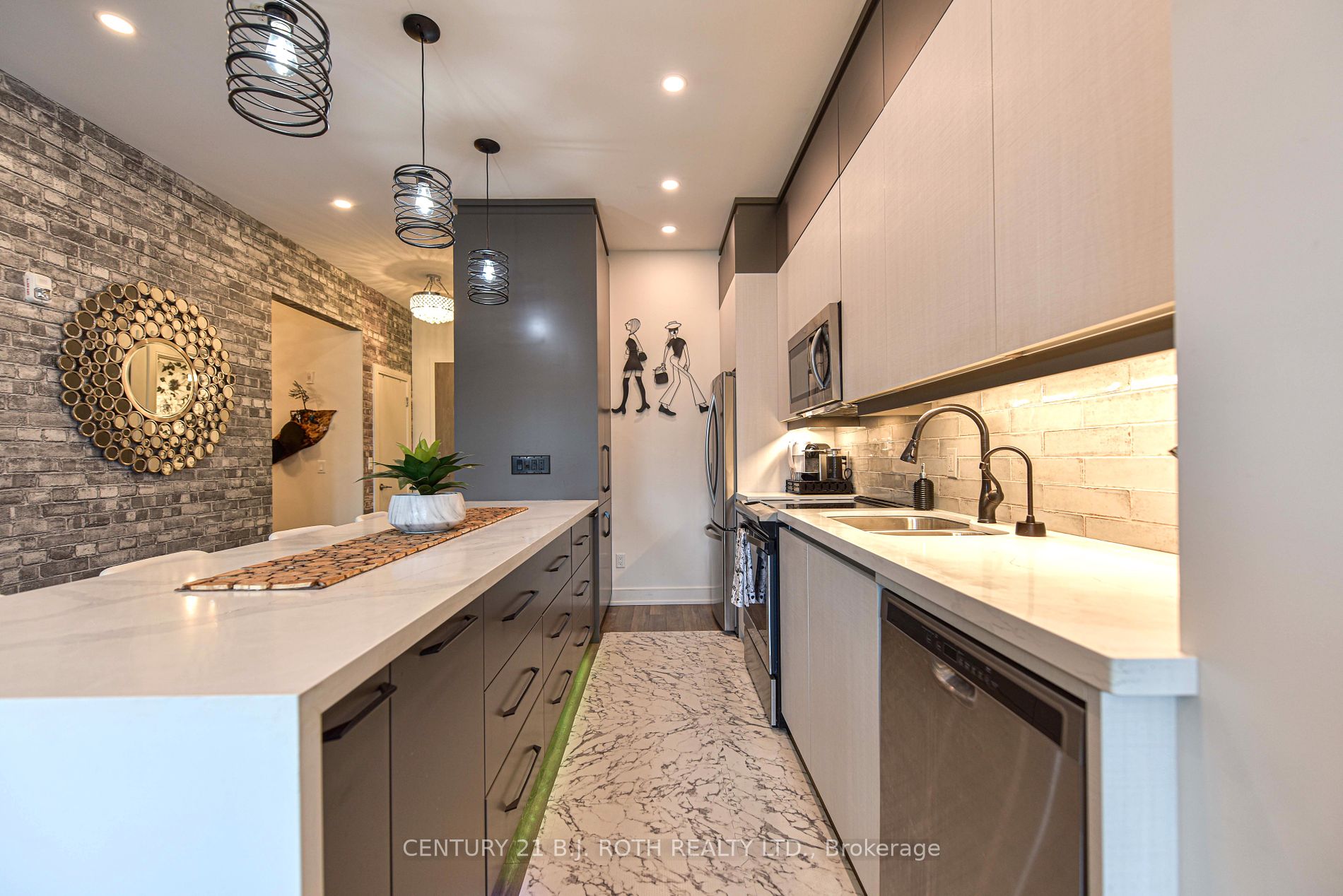 21 Matchedash St S, #209