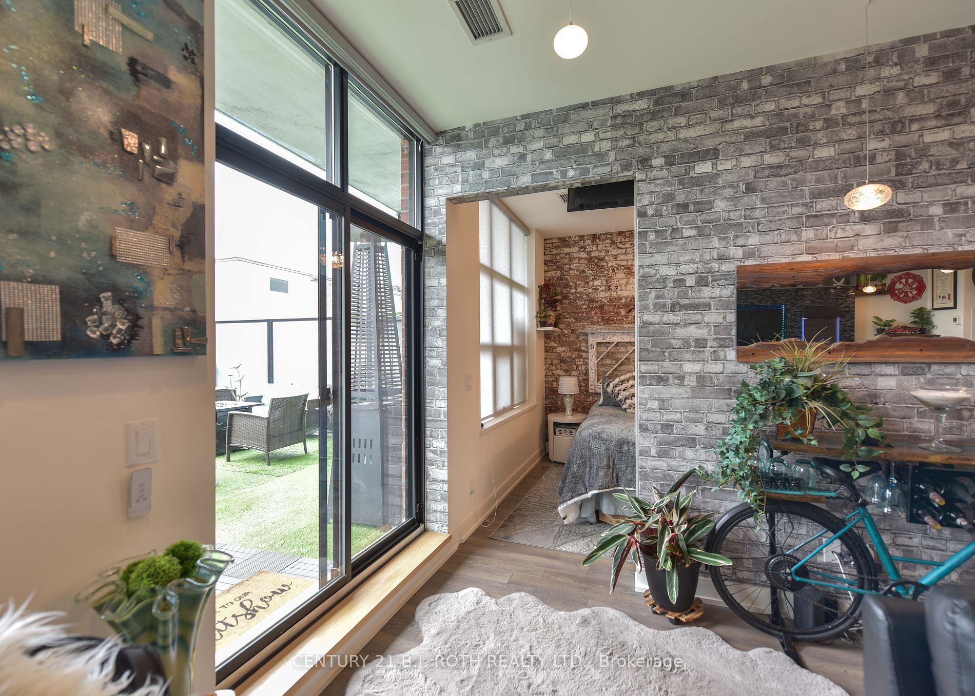 21 Matchedash St S, #209
