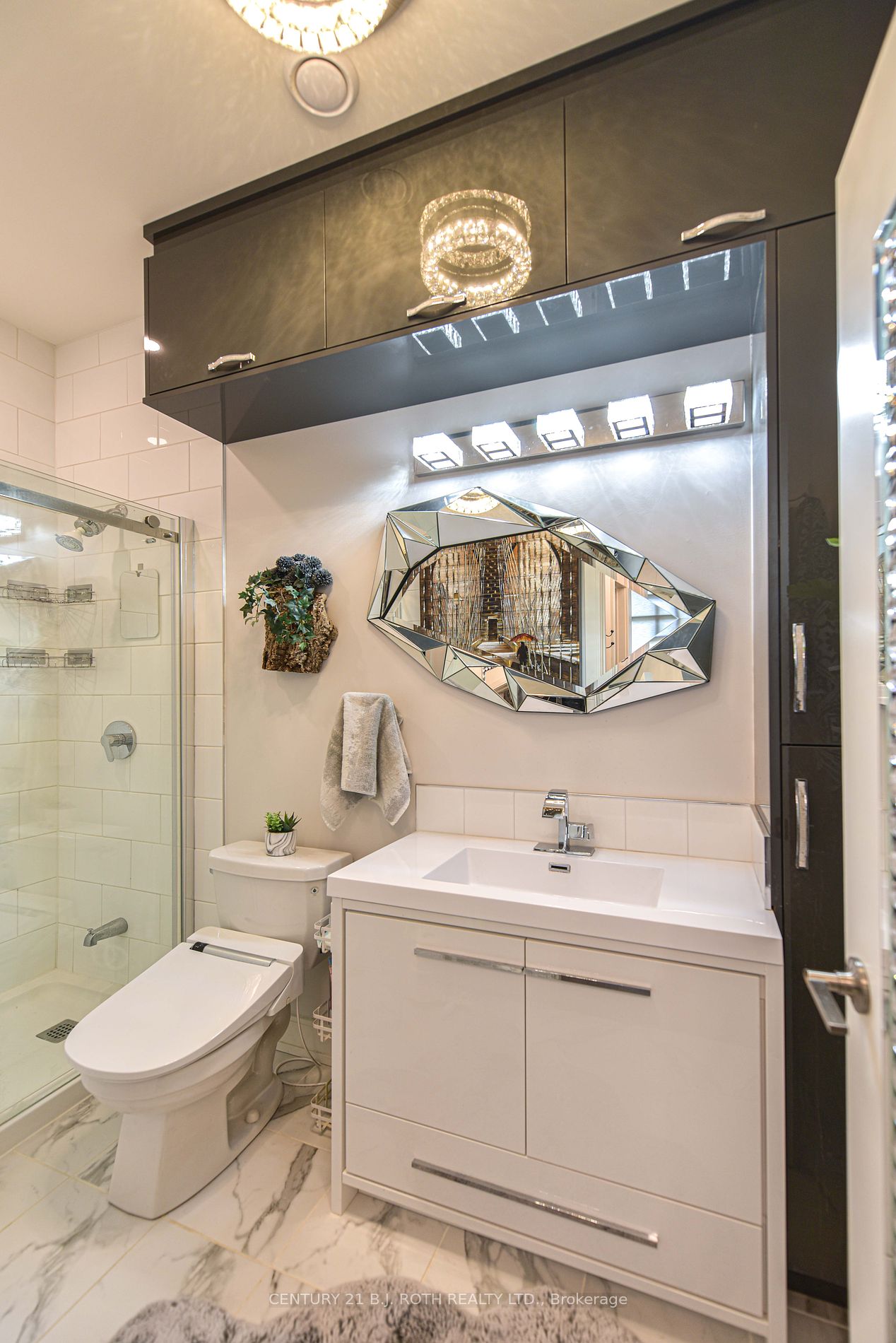21 Matchedash St S, #209