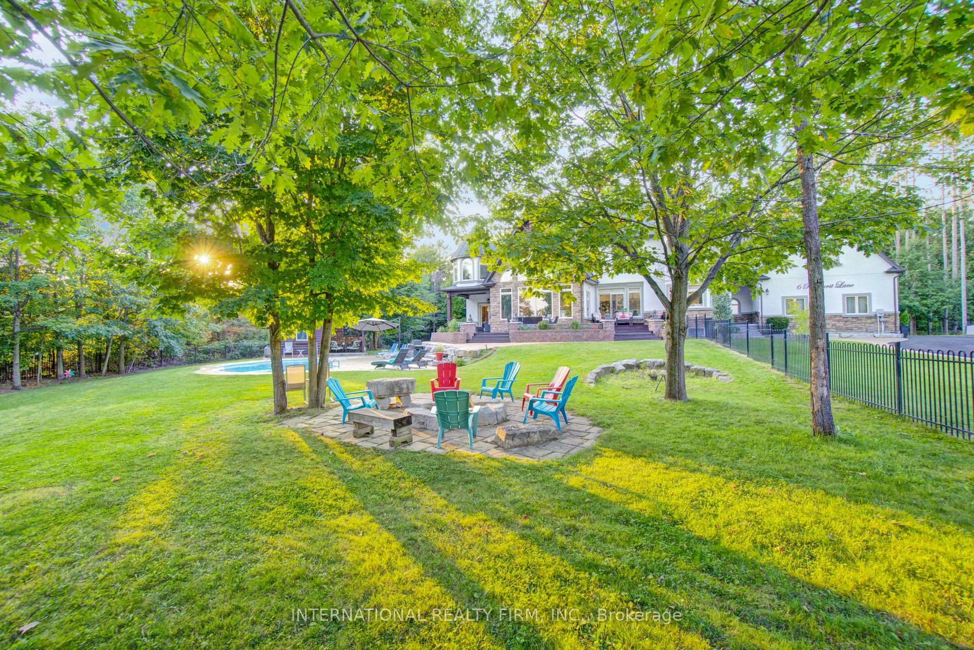 6 Pinehurst Lane