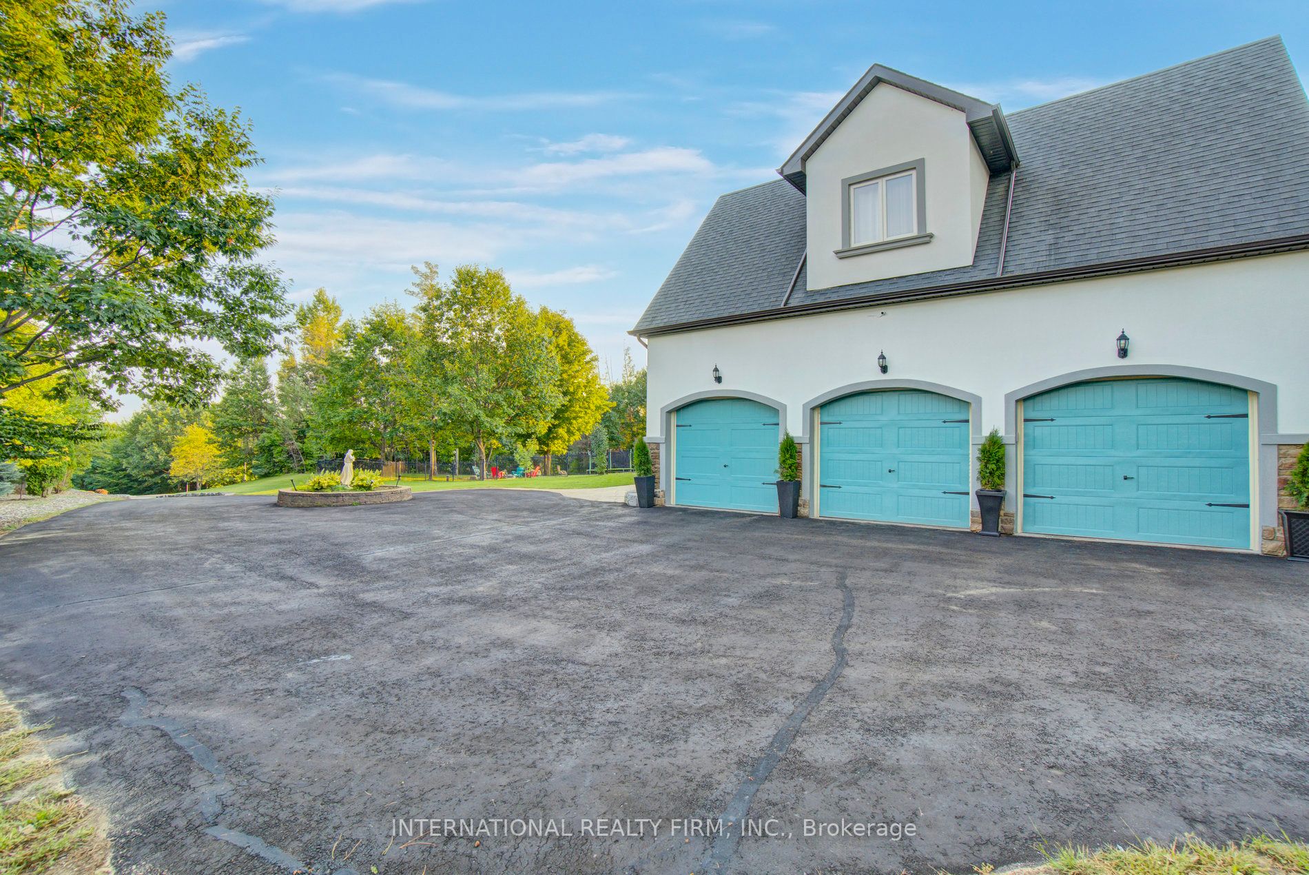 6 Pinehurst Lane