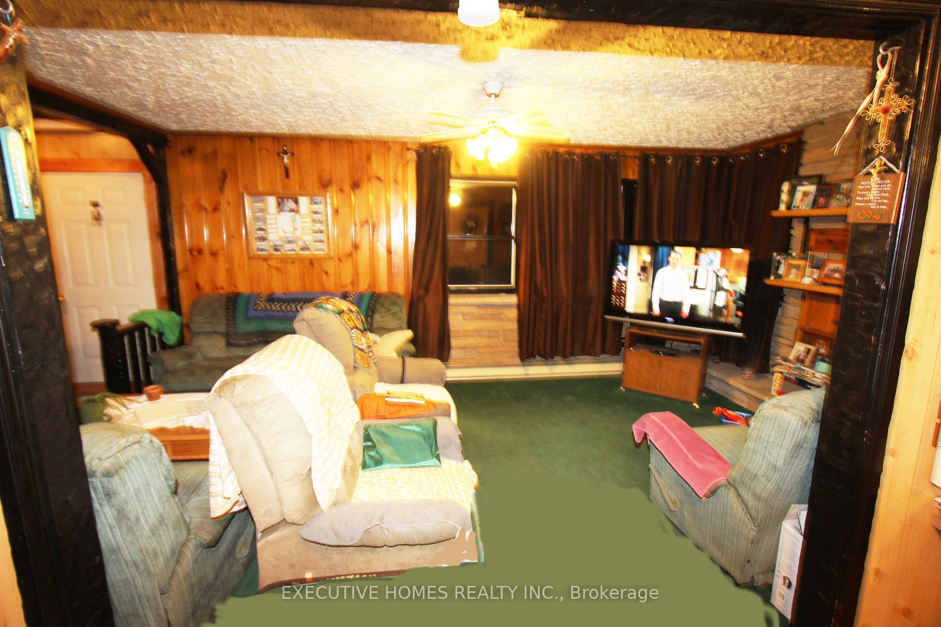 899 County Rd 6 N