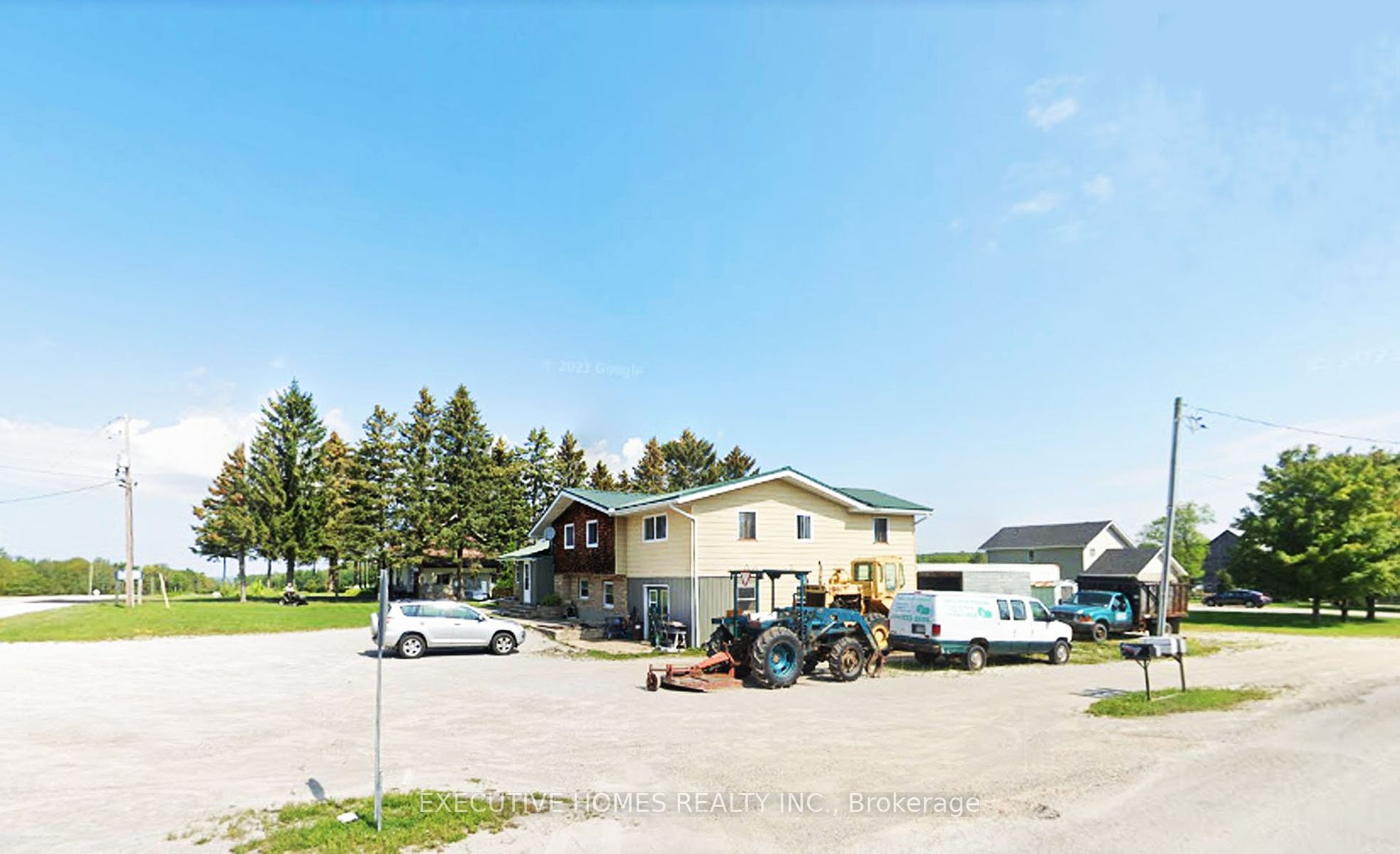 899 County Rd 6 N